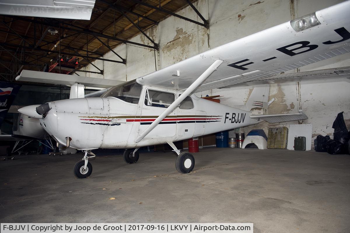 F-BJJV, 1961 Cessna 172B C/N 17248393, purchased in France and now awaiting refurbishment