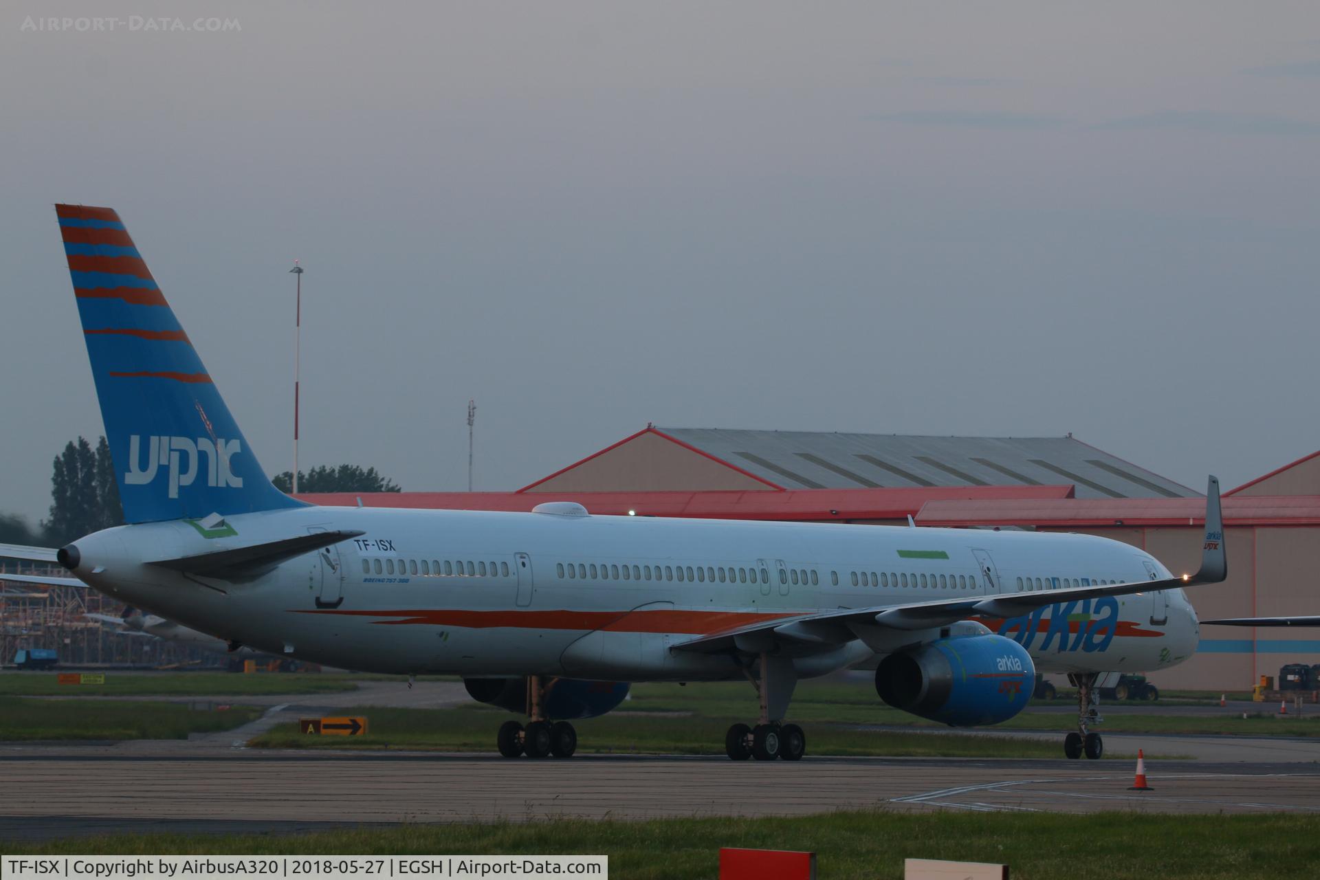 TF-ISX, 2000 Boeing 757-3E7 C/N 30179, Arriving from Iceland