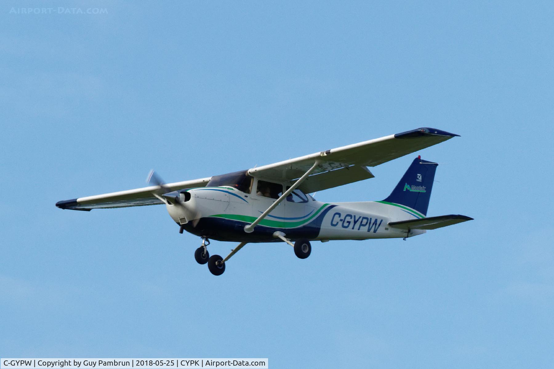 C-GYPW, 2007 Cessna 172S C/N 172S10577, Landing