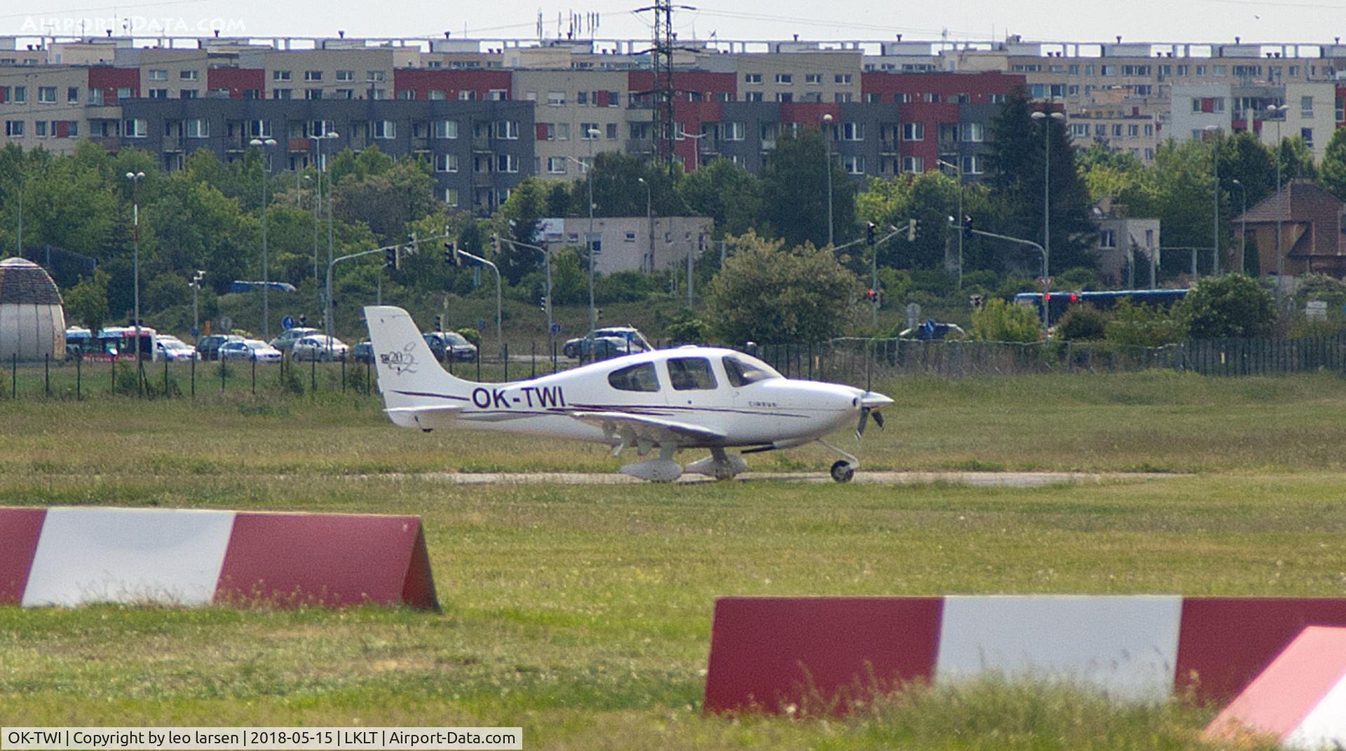 OK-TWI, 2004 Cirrus SR20 G2 C/N 1462, Letnany Airfield Praha 15.5.2018