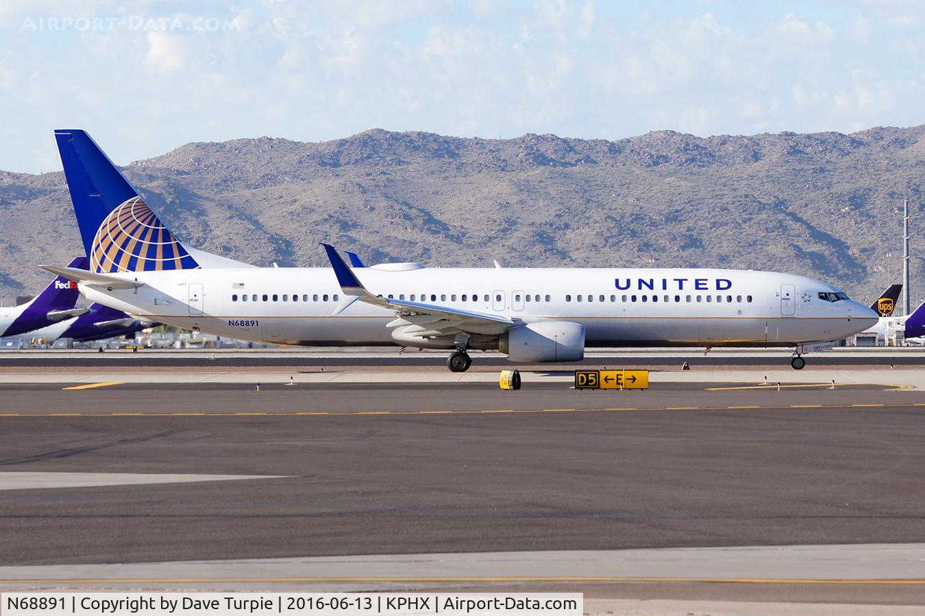 N68891, 2015 Boeing 737-924/ER C/N 42196, No comment.
