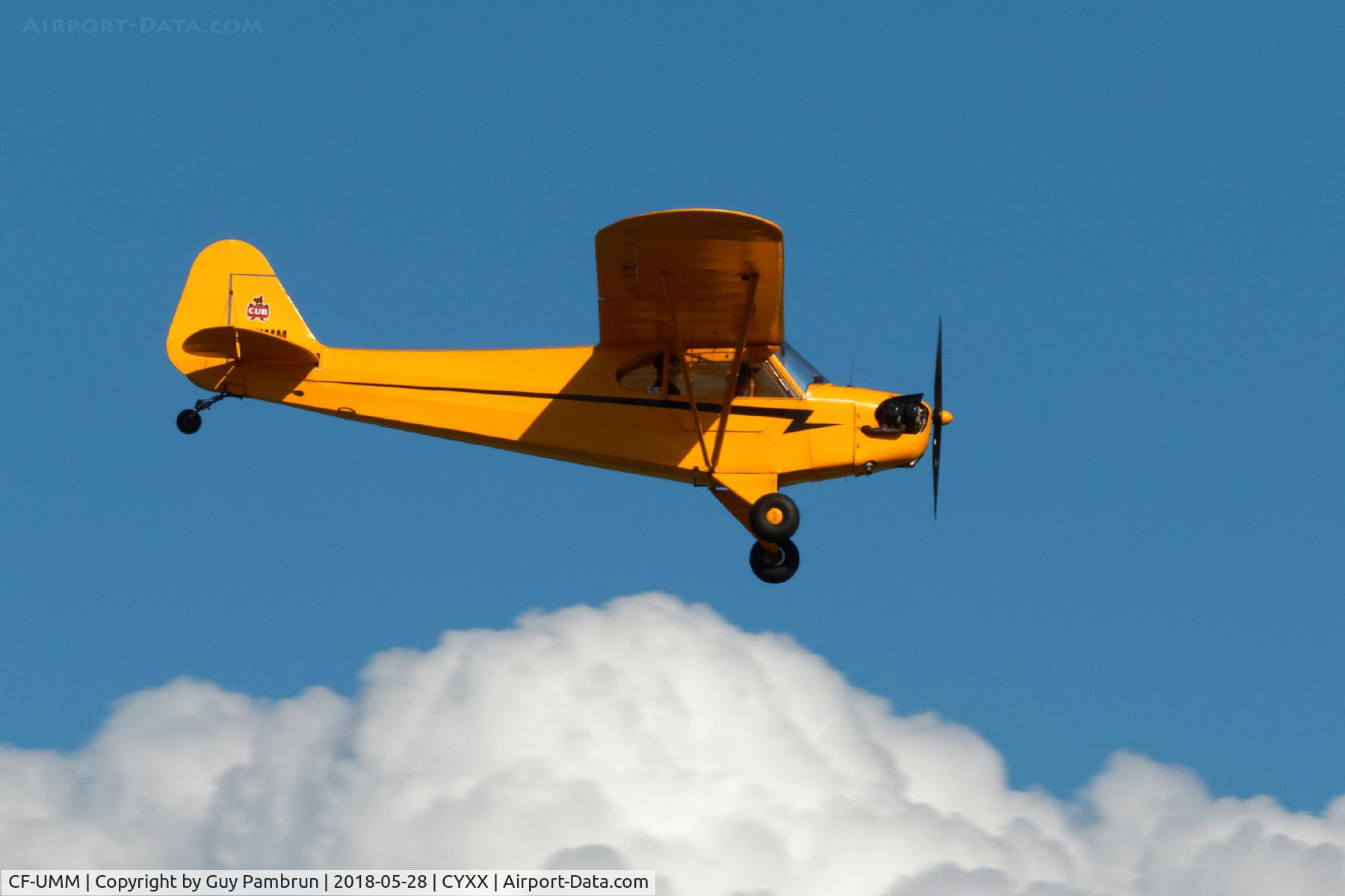 CF-UMM, 1941 Piper J3C-65 Cub Cub C/N 6411, Landing