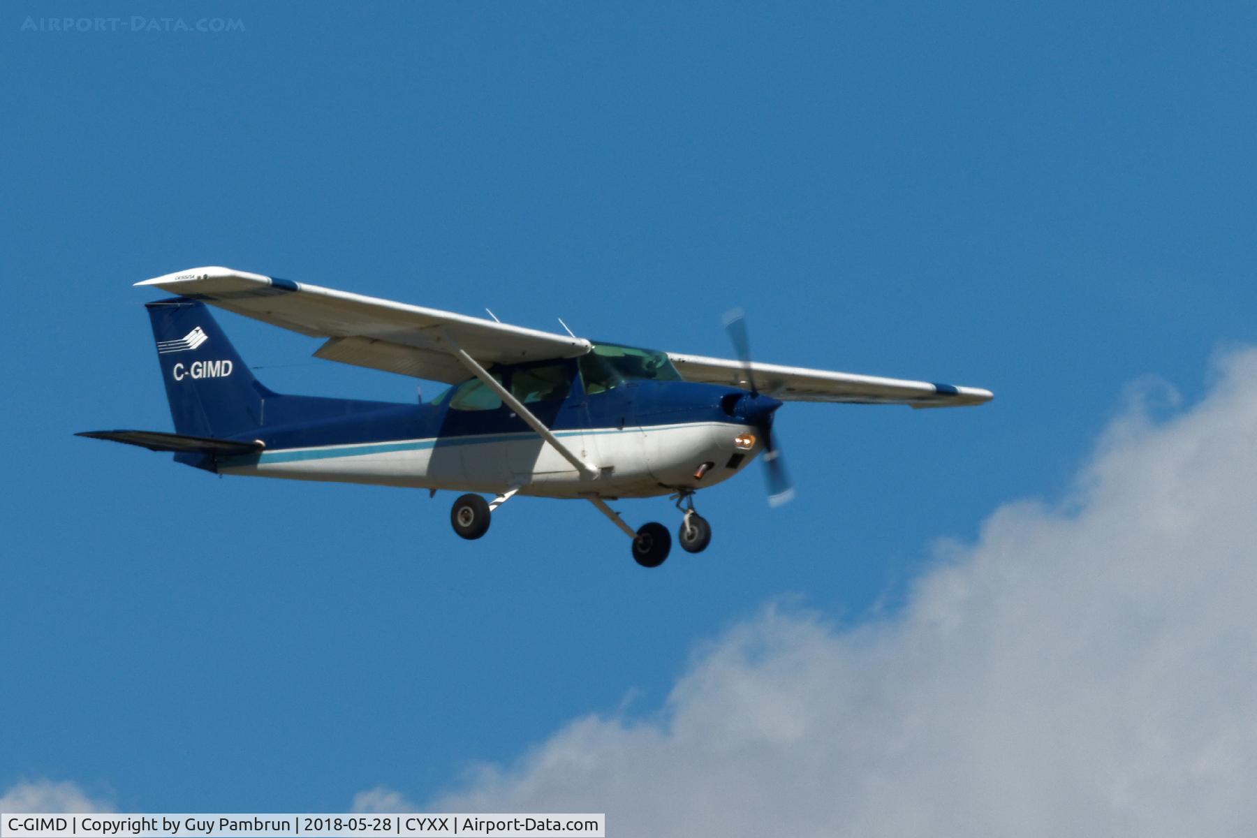C-GIMD, 1975 Cessna 172M C/N 17264950, Landing