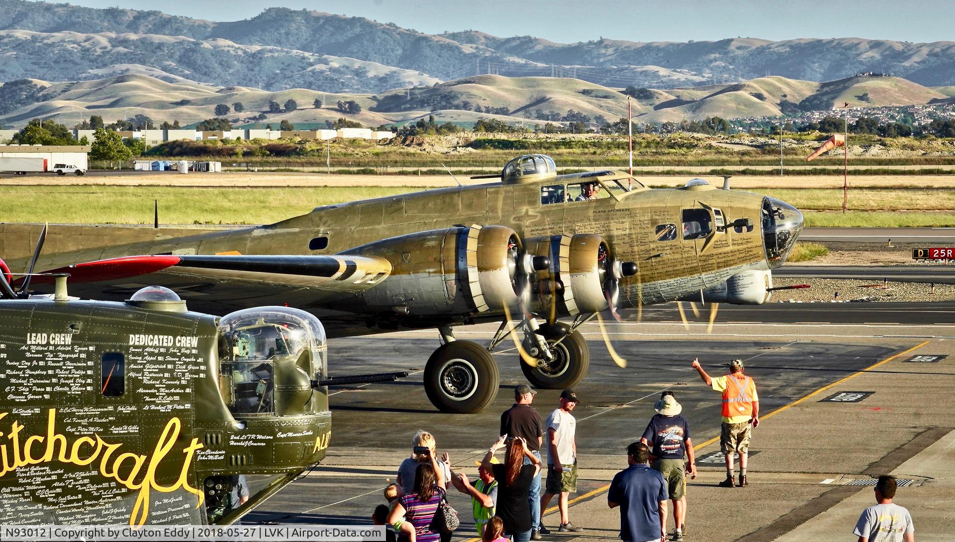 N93012, 1944 Boeing B-17G-30-BO Flying Fortress C/N 32264, Livermore Airport California 2018.