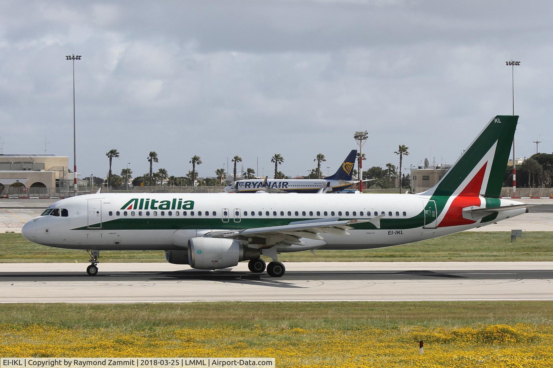 EI-IKL, 2001 Airbus A320-214 C/N 1489, A320 EI-IKL Alitalia