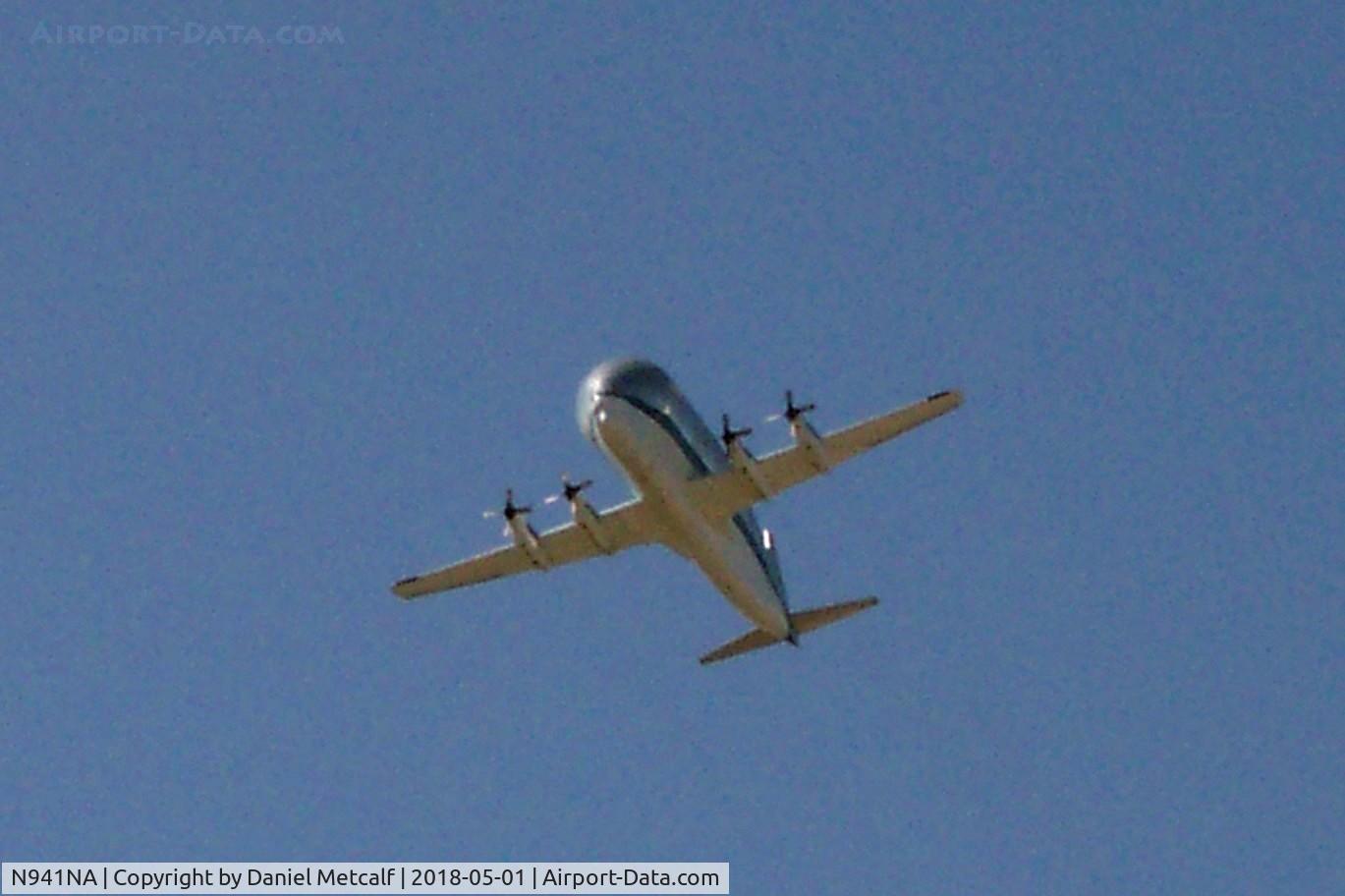 N941NA, 1983 Aero Spacelines 377SGT-F Super Guppy Turbine C/N 0004, NASA's Super Guppy flying over Gilbert, AZ