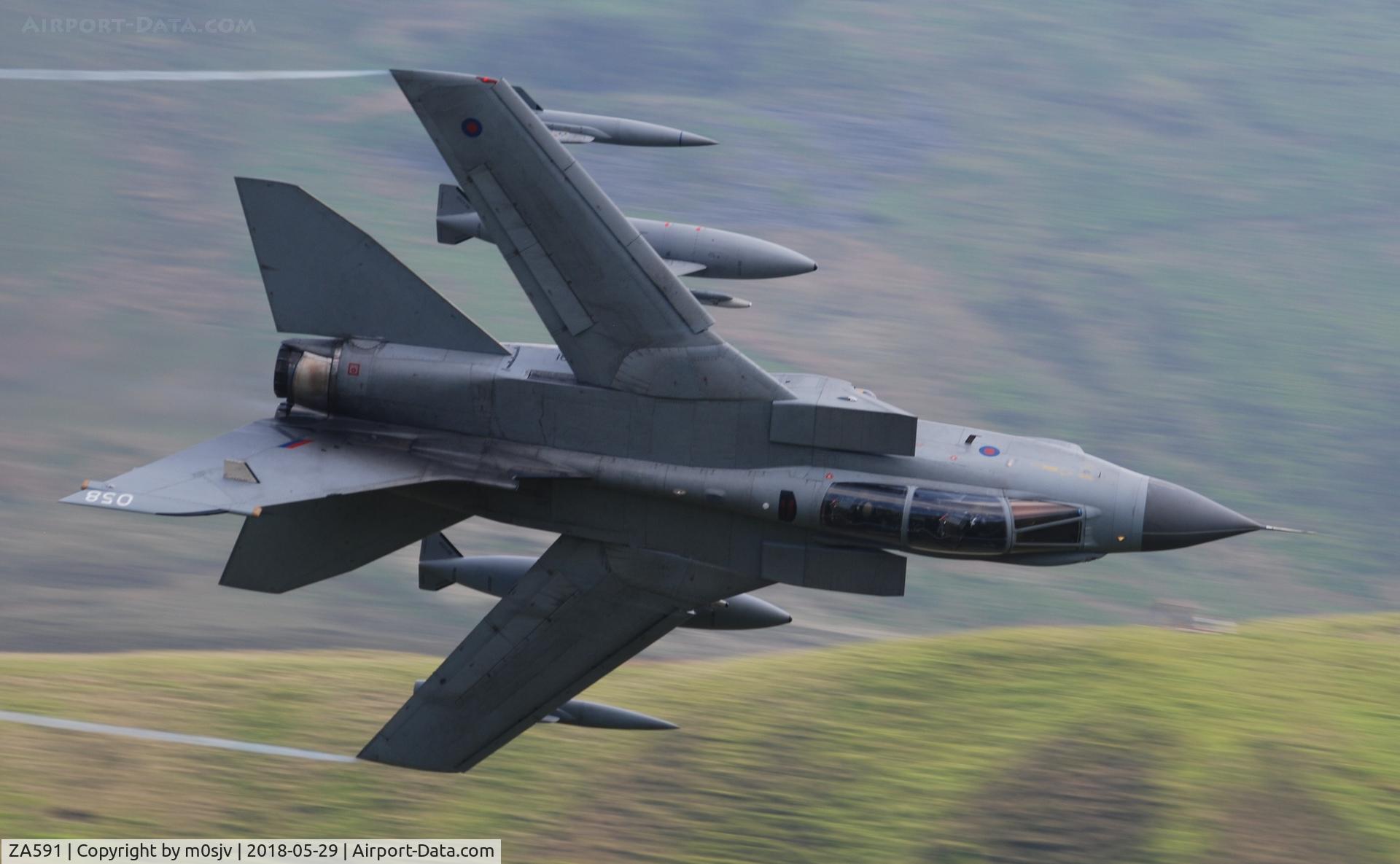 ZA591, 1982 Panavia Tornado GR.4 C/N 104/BS034/3055, Taken from Cad West in the Loop