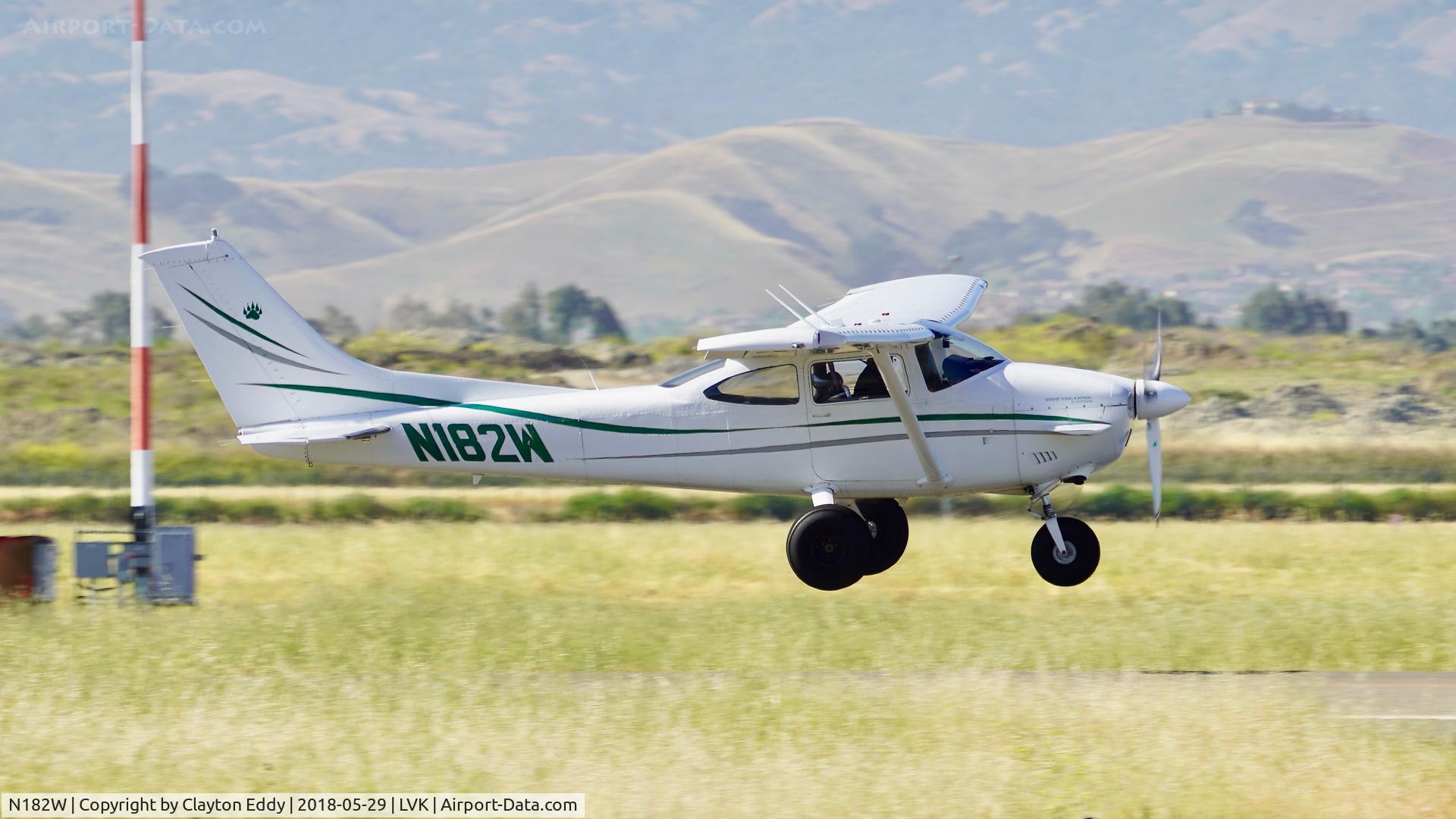 N182W, 1979 Cessna 182Q Skylane C/N 18266944, Livermore Airport California 2018.