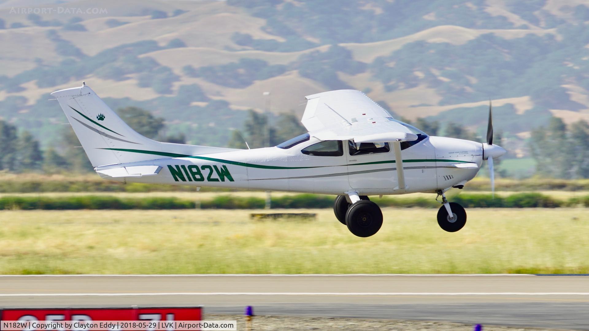 N182W, 1979 Cessna 182Q Skylane C/N 18266944, Livermore Airport California 2018.