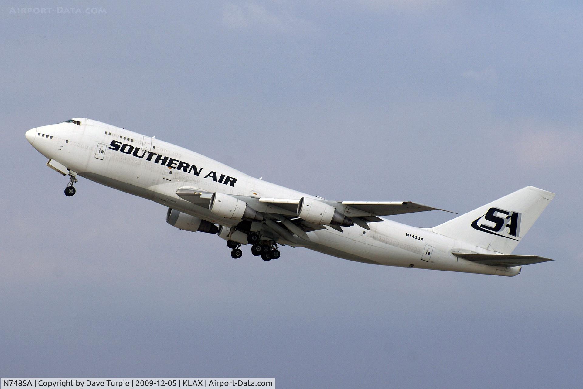 N748SA, 1975 Boeing 747-206B C/N 21110, WFU and stored.