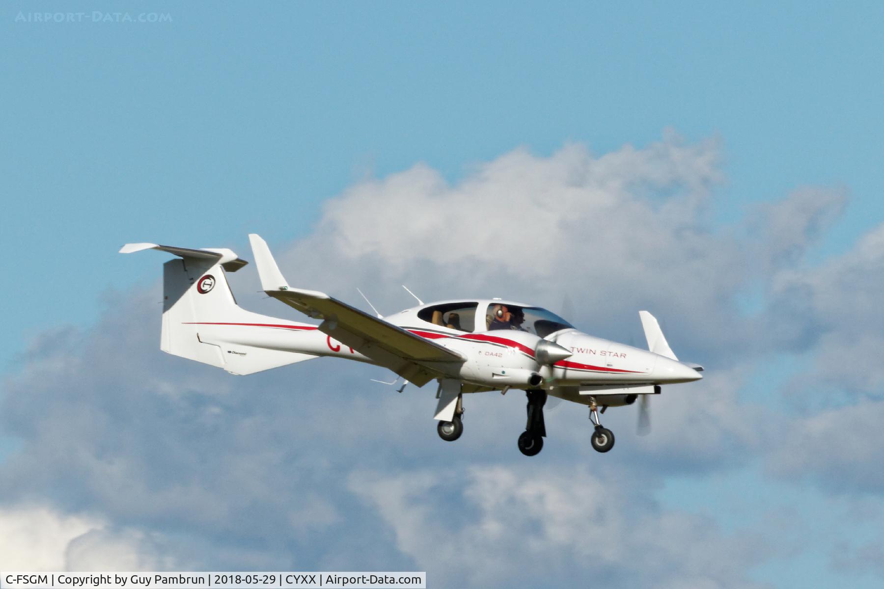 C-FSGM, 2006 Diamond DA-42 Twin Star C/N 42.105, Landing
