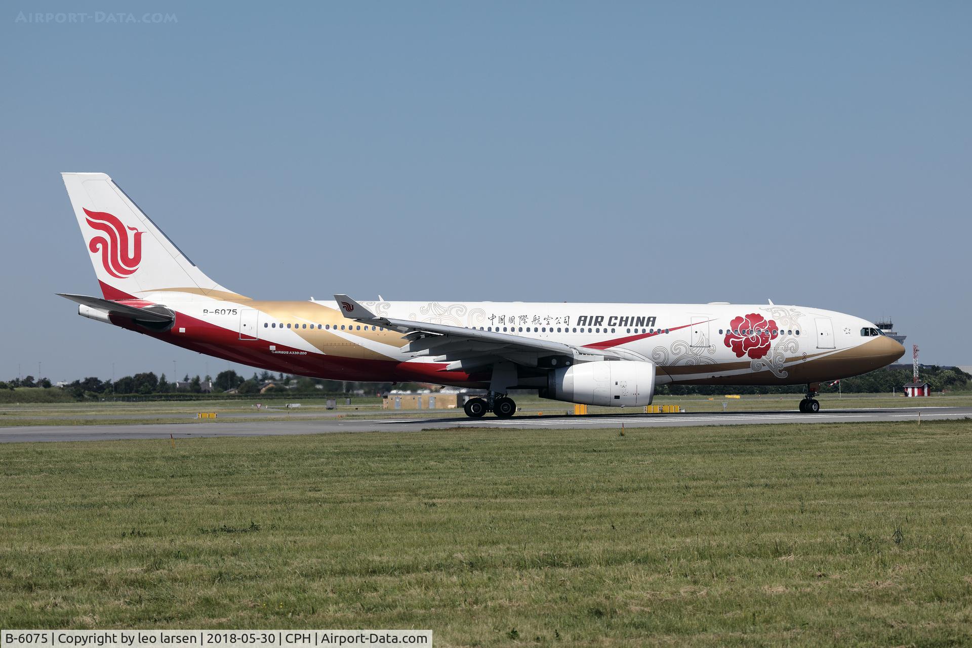 B-6075, 2006 Airbus A330-243 C/N 785, Copenhagen 30.5.2018.New Route to CPH