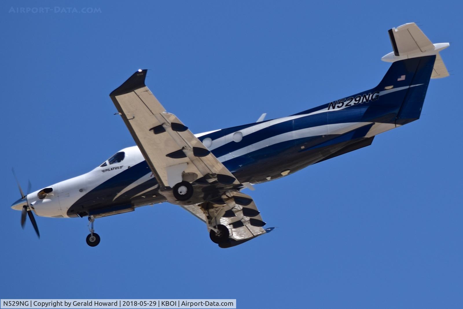 N529NG, 2015 Pilatus PC-12/47E C/N 1529, Landing RWY 28L.