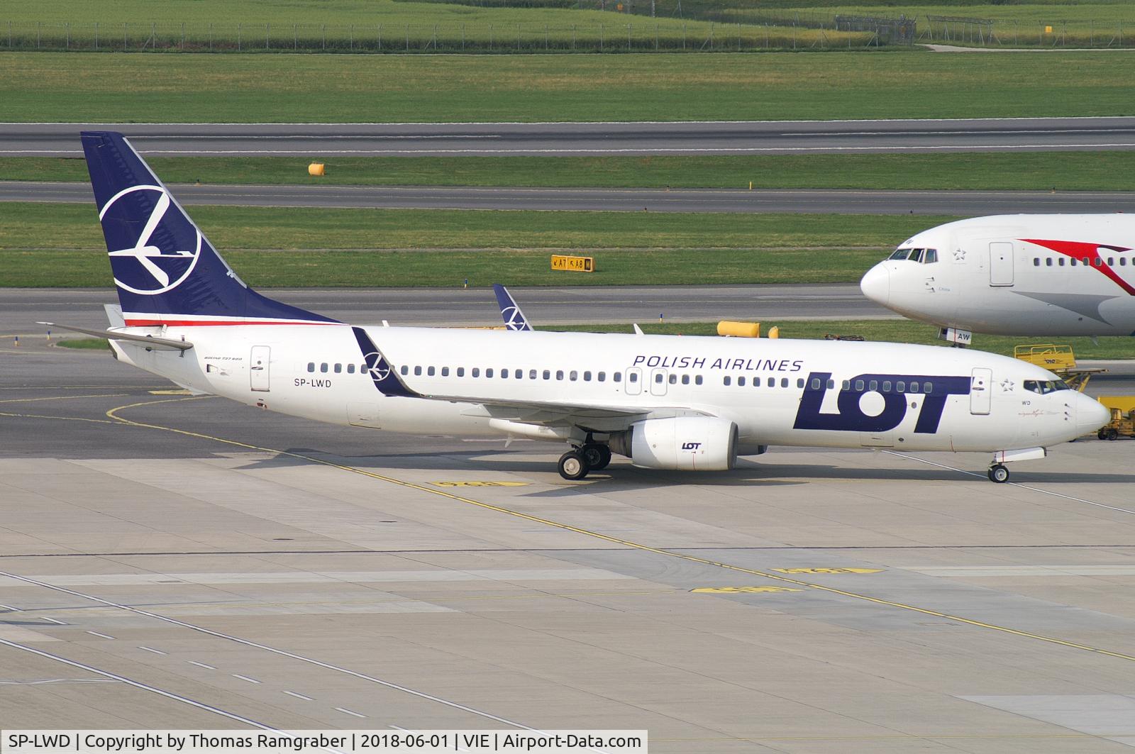 SP-LWD, 2005 Boeing 737-89P C/N 32802, LOT - Polish Airlines Boeing 737-800