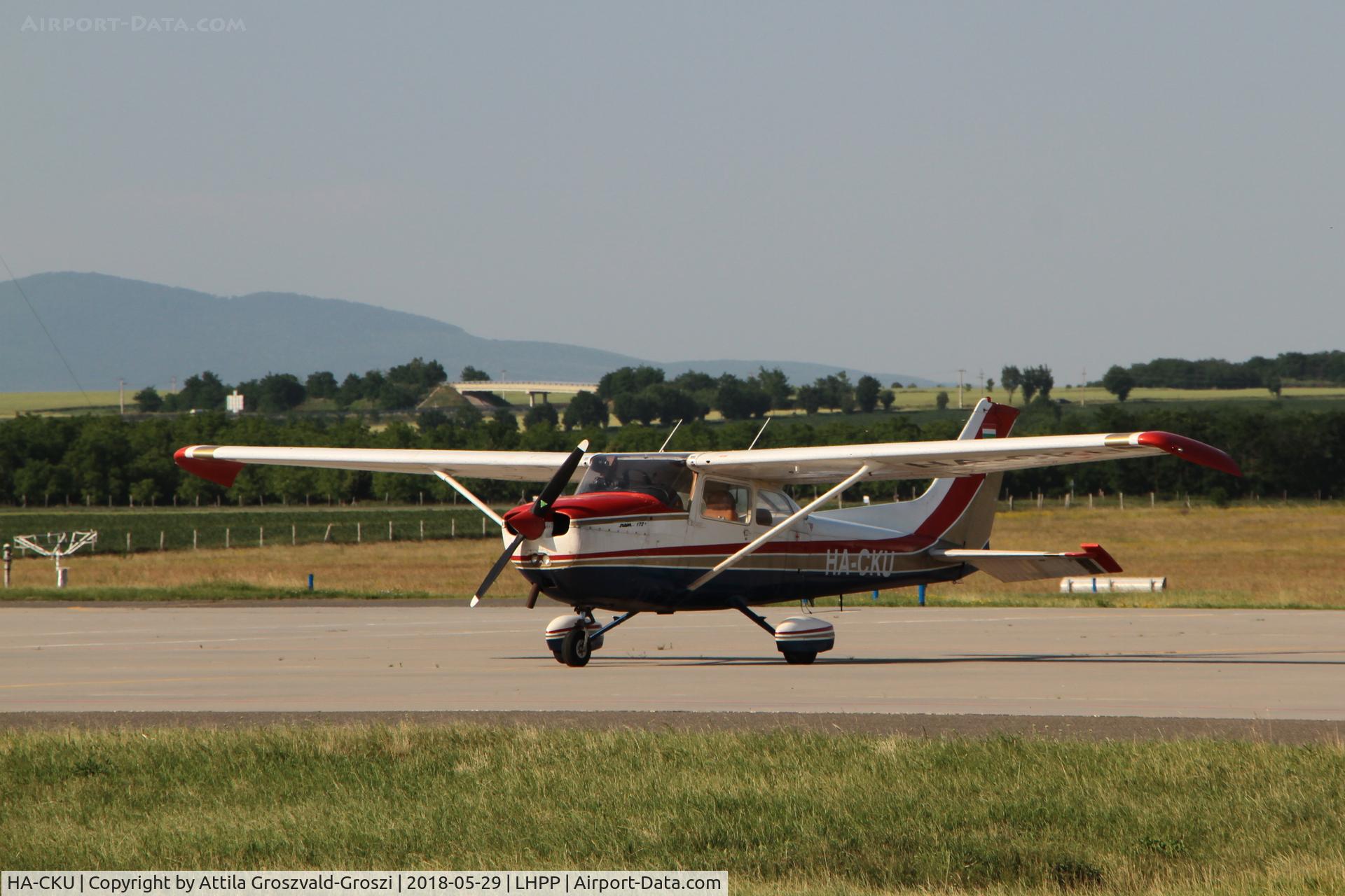 HA-CKU, 1977 Cessna 172N C/N 17269328, LHPP - Pécs-Pogány Airport, Hungary