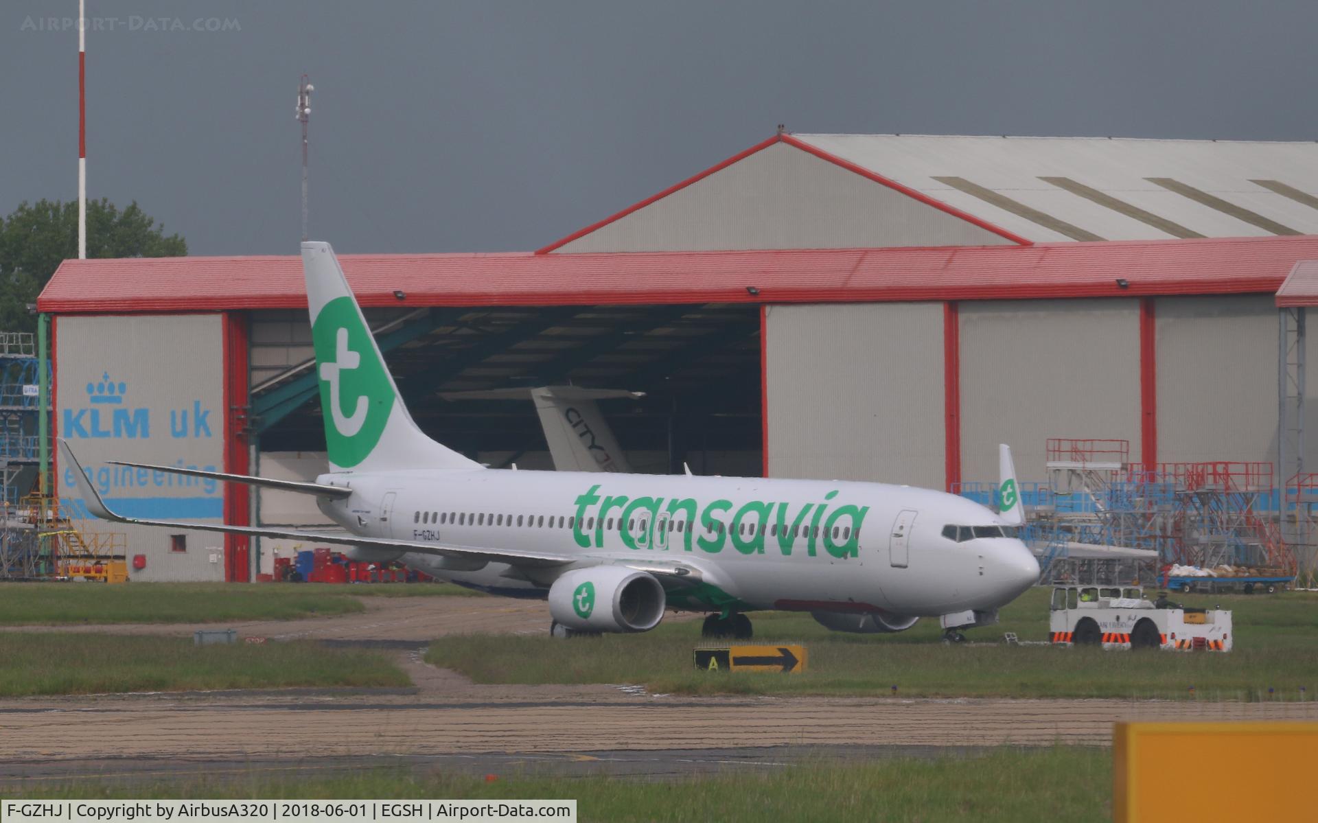 F-GZHJ, 2013 Boeing 737-86J C/N 37778, Rolled out in the current livery