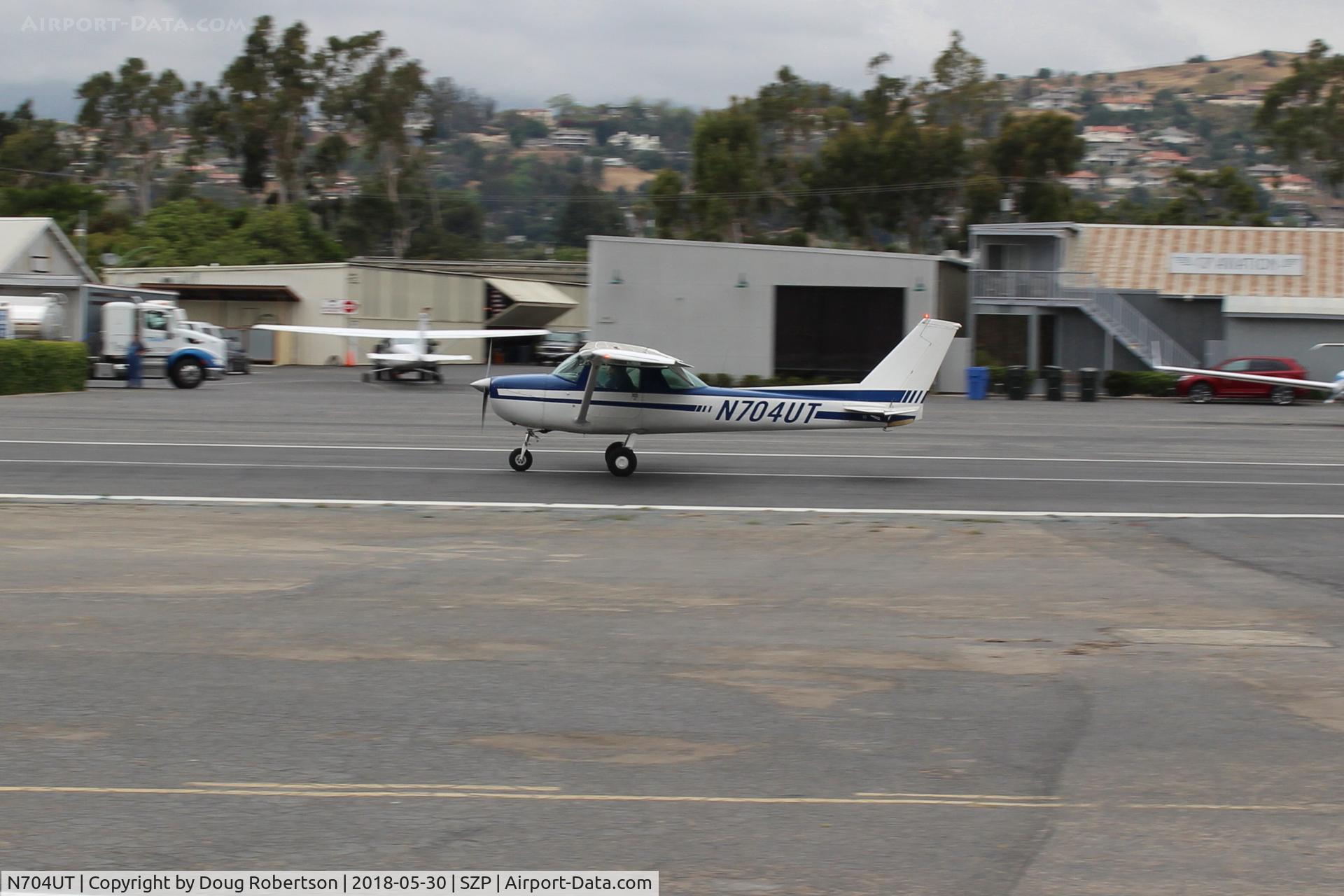 N704UT, 1976 Cessna 150M C/N 15078891, 1976 Cessna 150M, Continental O-200 100 Hp, landing roll Rwy 22