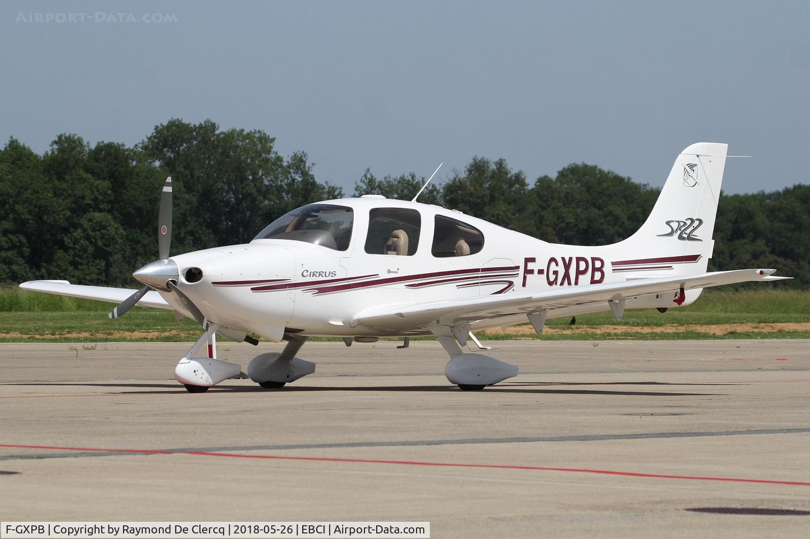 F-GXPB, 2002 Cirrus SR22 C/N 390, At Gosselies.