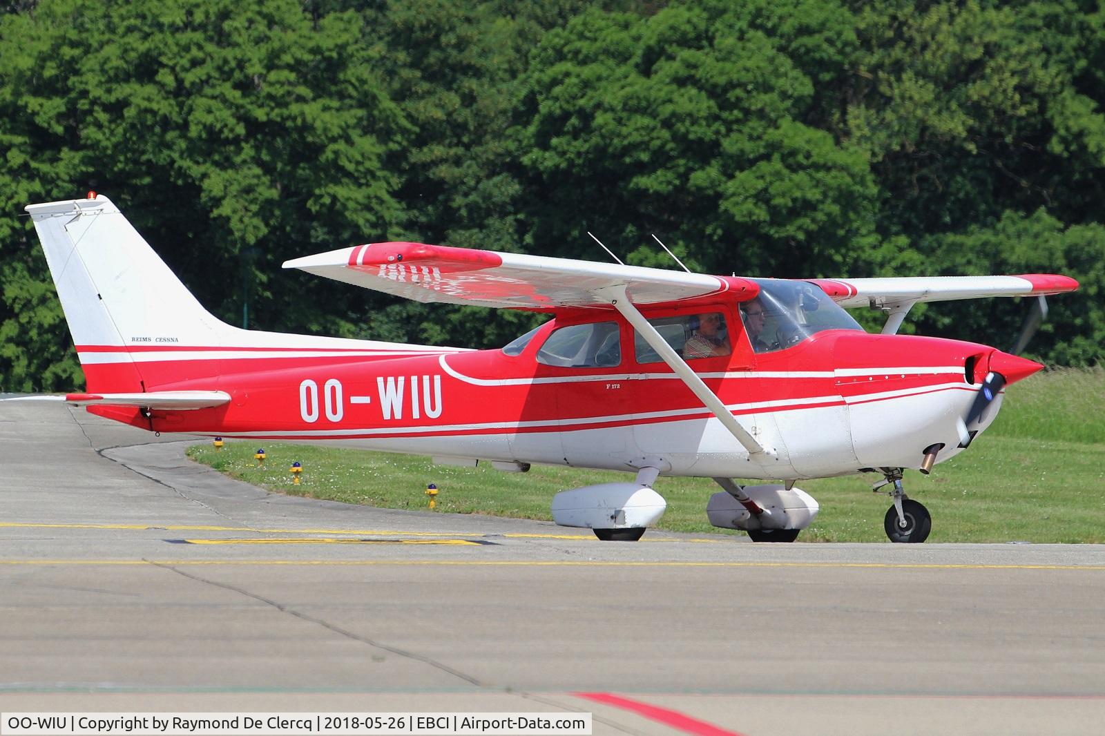OO-WIU, 1972 Reims F172M Skyhawk Skyhawk C/N 0912, Taxiing at Gosselies.