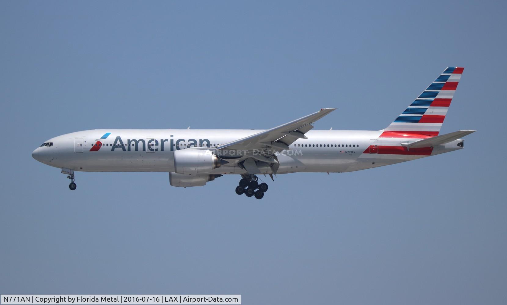 N771AN, 1999 Boeing 777-223 C/N 29579, American