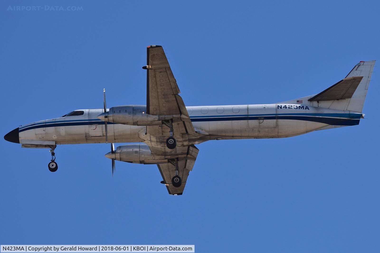 N423MA, 1986 Fairchild Swearingen SA-227AC Metro III C/N AC-636, Landing RWY 28L.