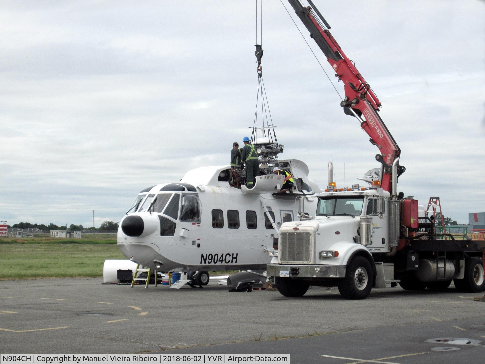 N904CH, 1978 Sikorsky S-61N C/N 61777, Preparation for shipment.