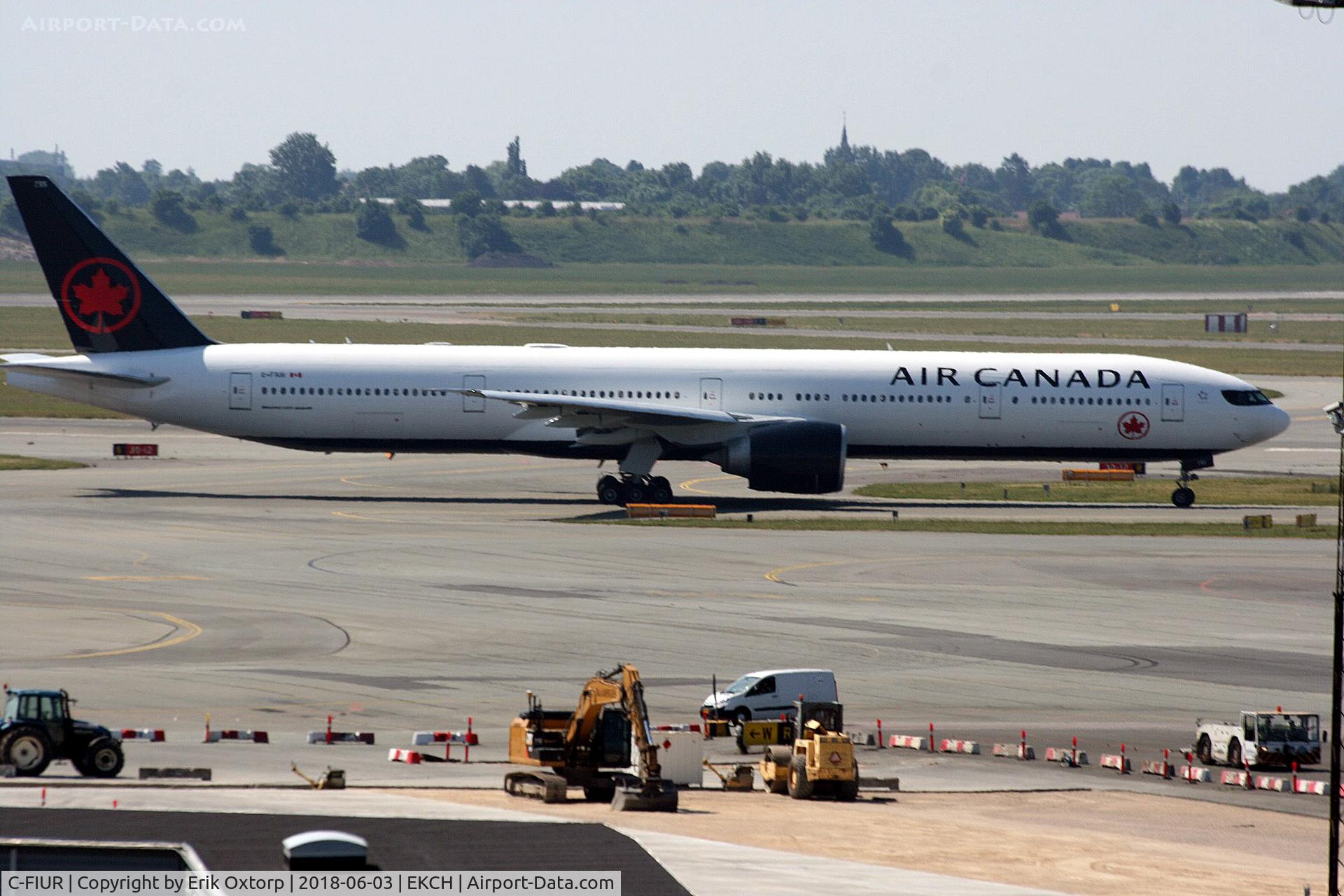 C-FIUR, 2007 Boeing 777-333/ER C/N 35242, C-FIUR taxing for take off on rw 22R