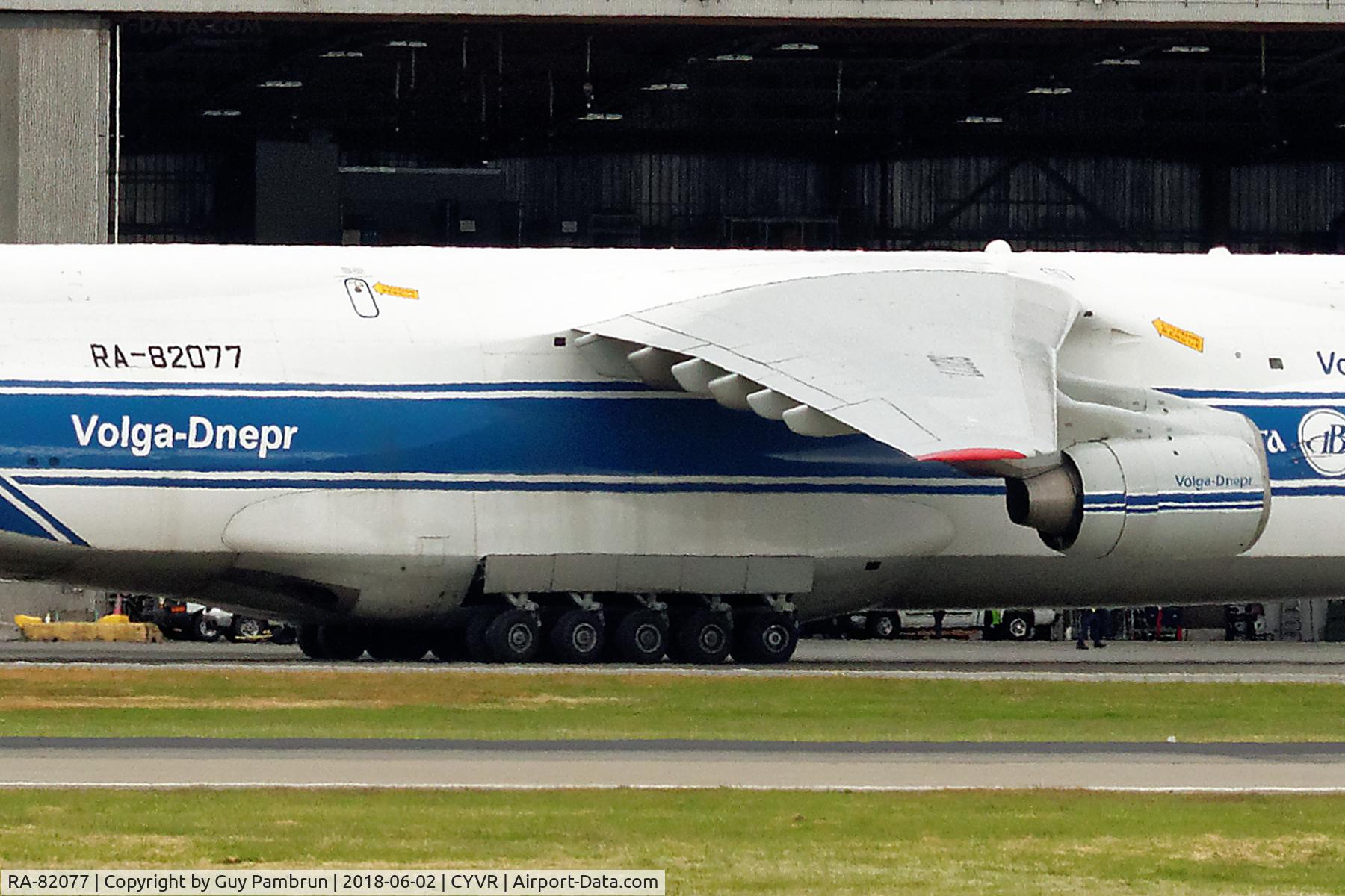RA-82077, 1995 Antonov An-124-100 Ruslan C/N 9773054459151/0709, @ YVR to load two Sikorsky S-61N's you see in the shots.