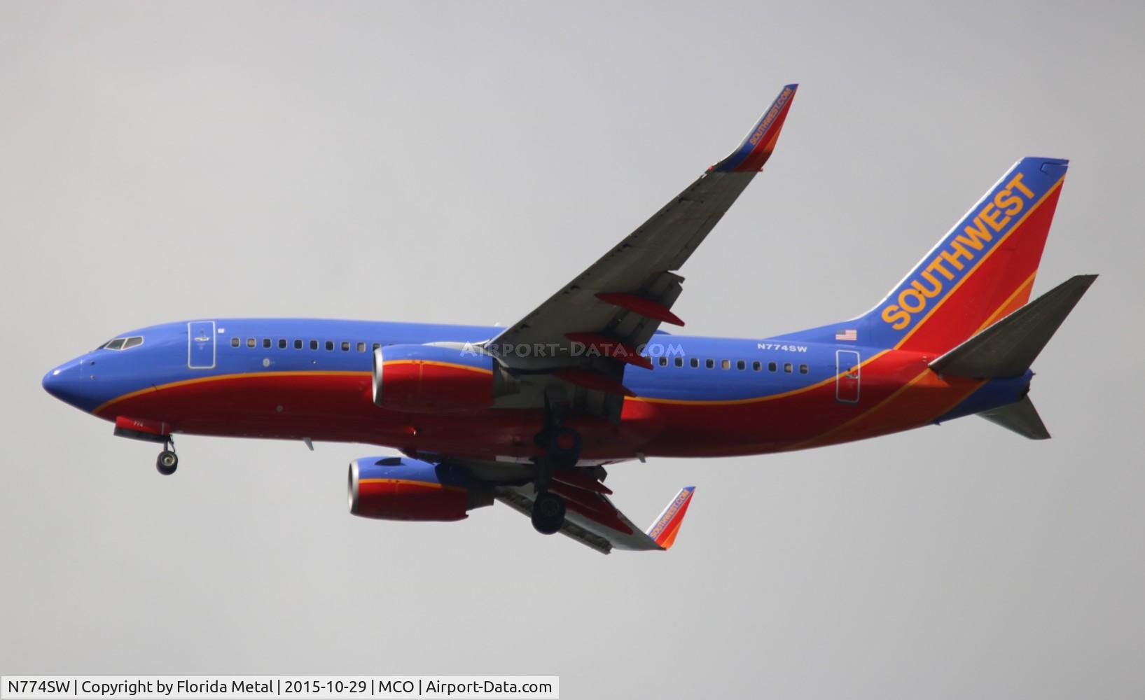 N774SW, 2000 Boeing 737-7H4 C/N 27882, Southwest