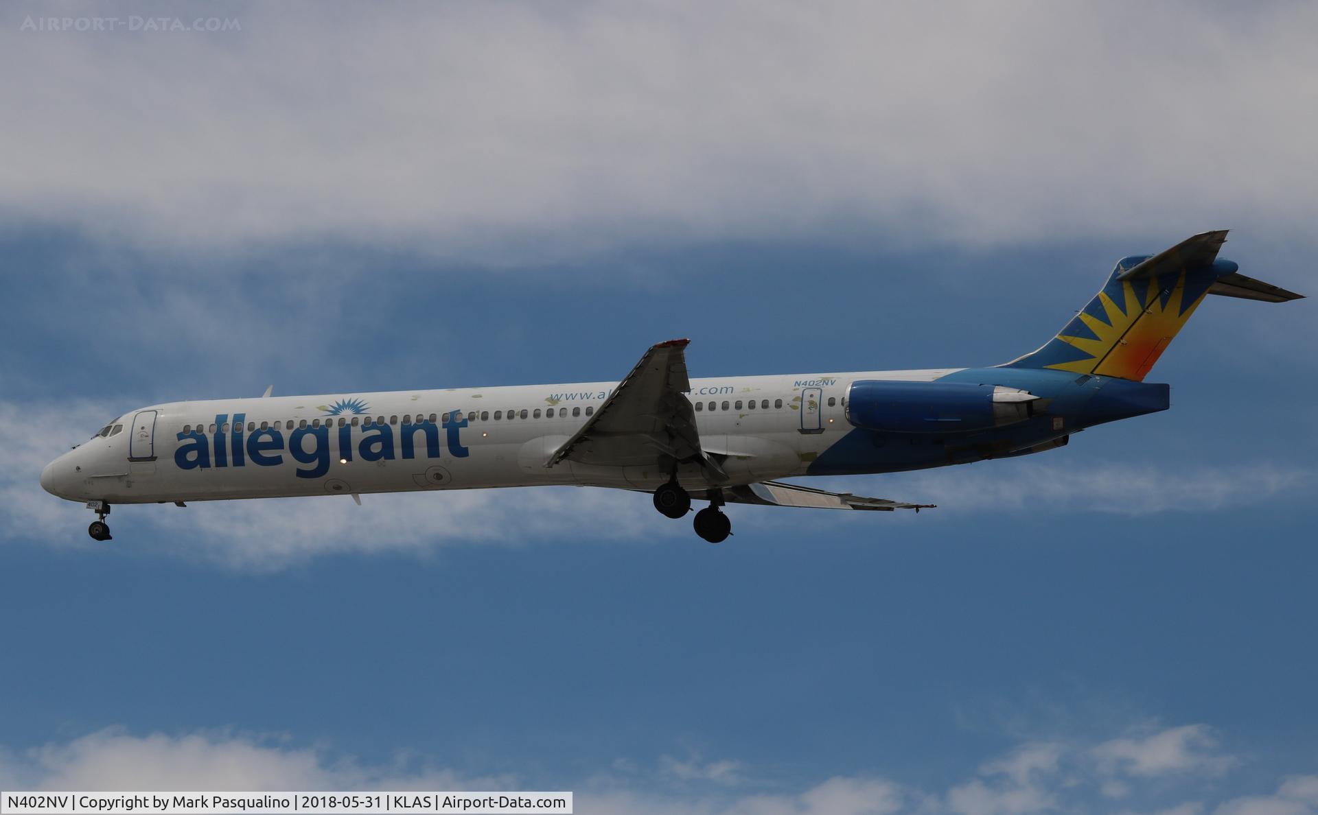 N402NV, 1989 McDonnell Douglas MD-88 C/N 49763, MD-88