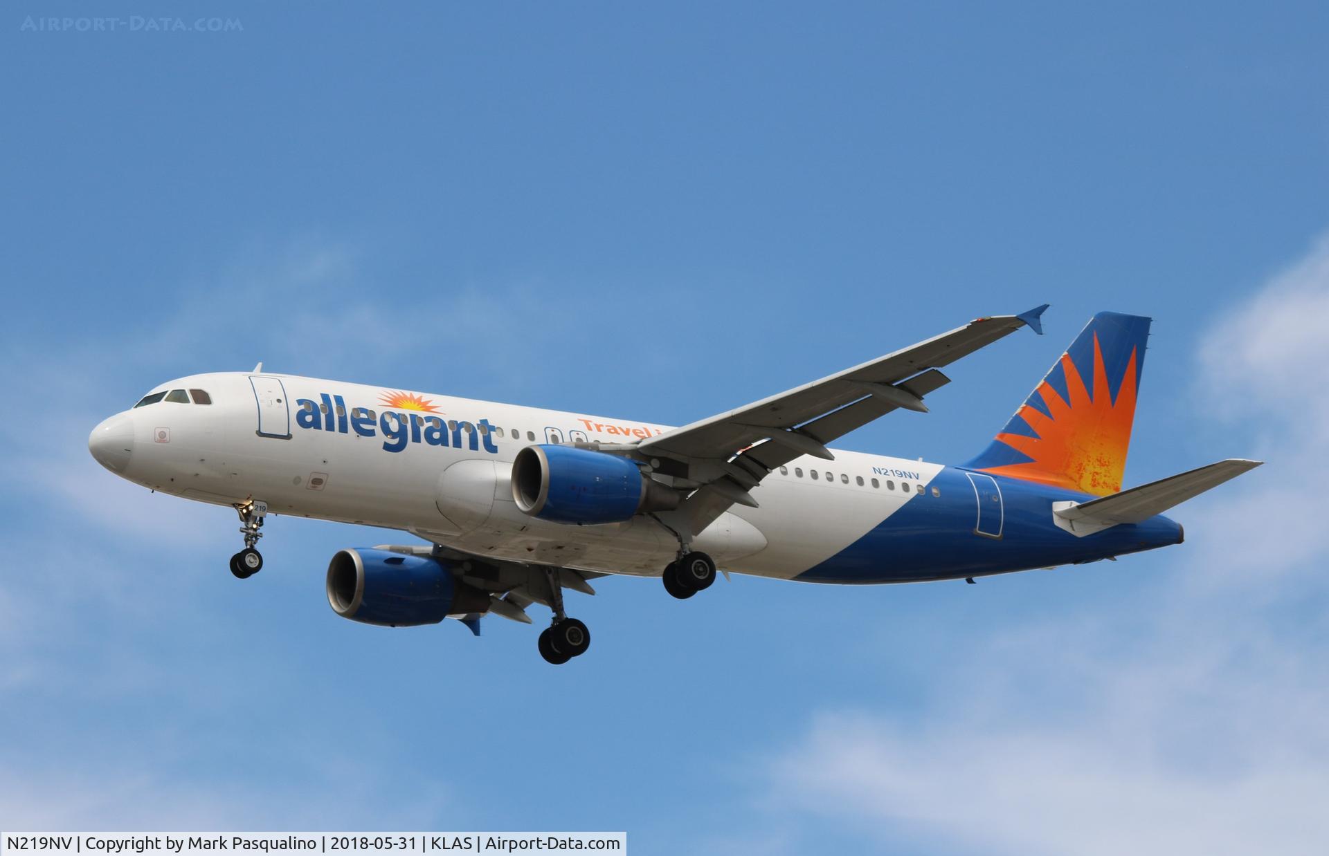 N219NV, 2000 Airbus A320-214 C/N 1255, Airbus A320