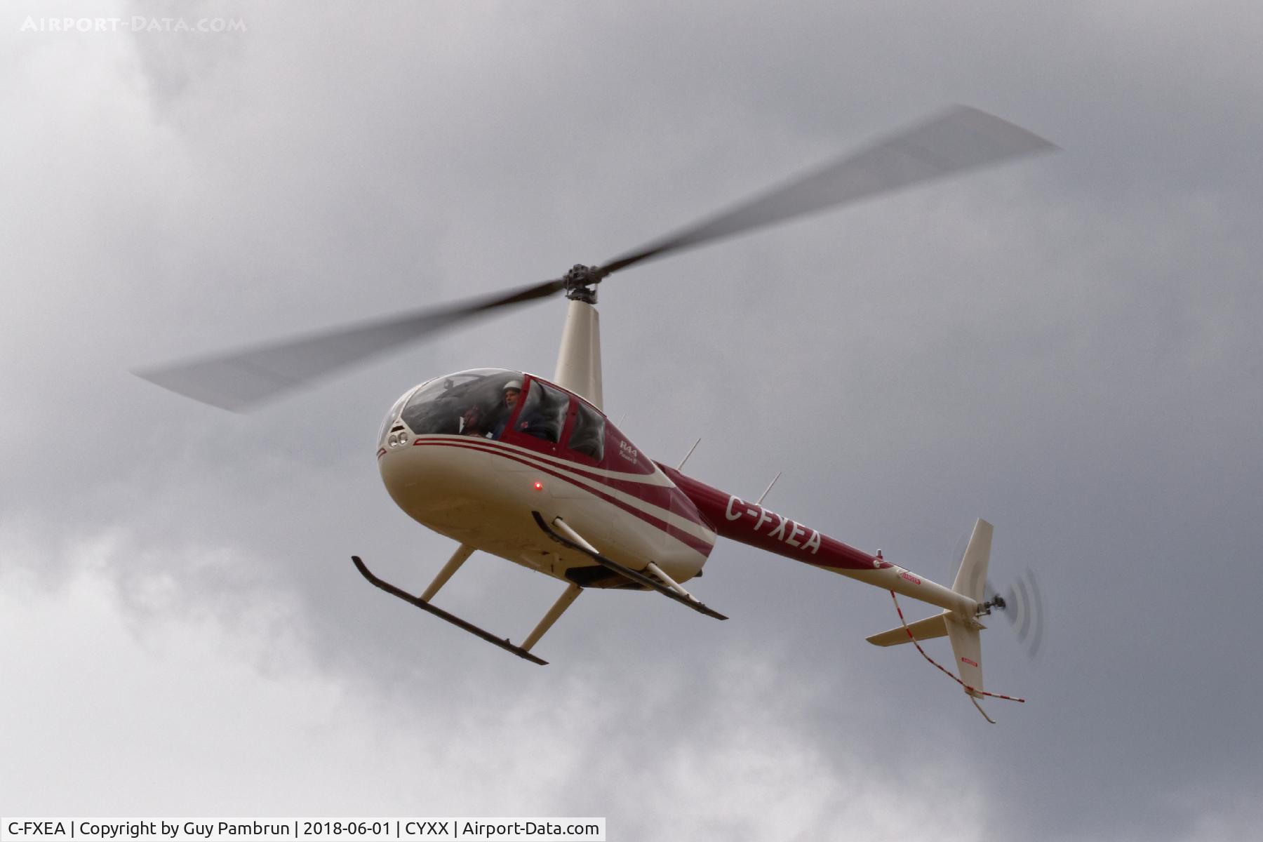 C-FXEA, Robinson R44 II C/N 14125, Landing