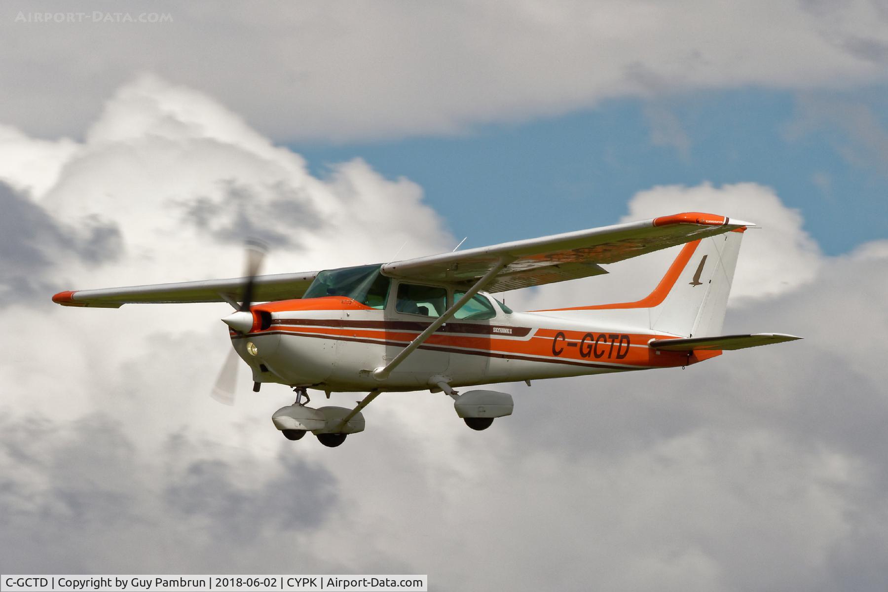 C-GCTD, 1980 Cessna 172N C/N 17273314, Landing