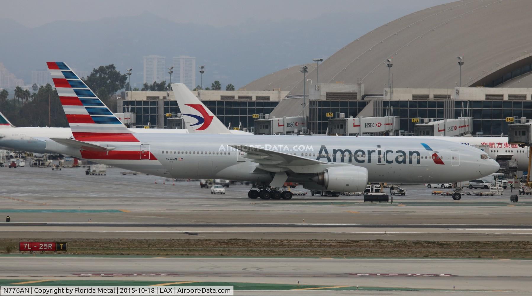 N776AN, 1999 Boeing 777-223 C/N 29582, American