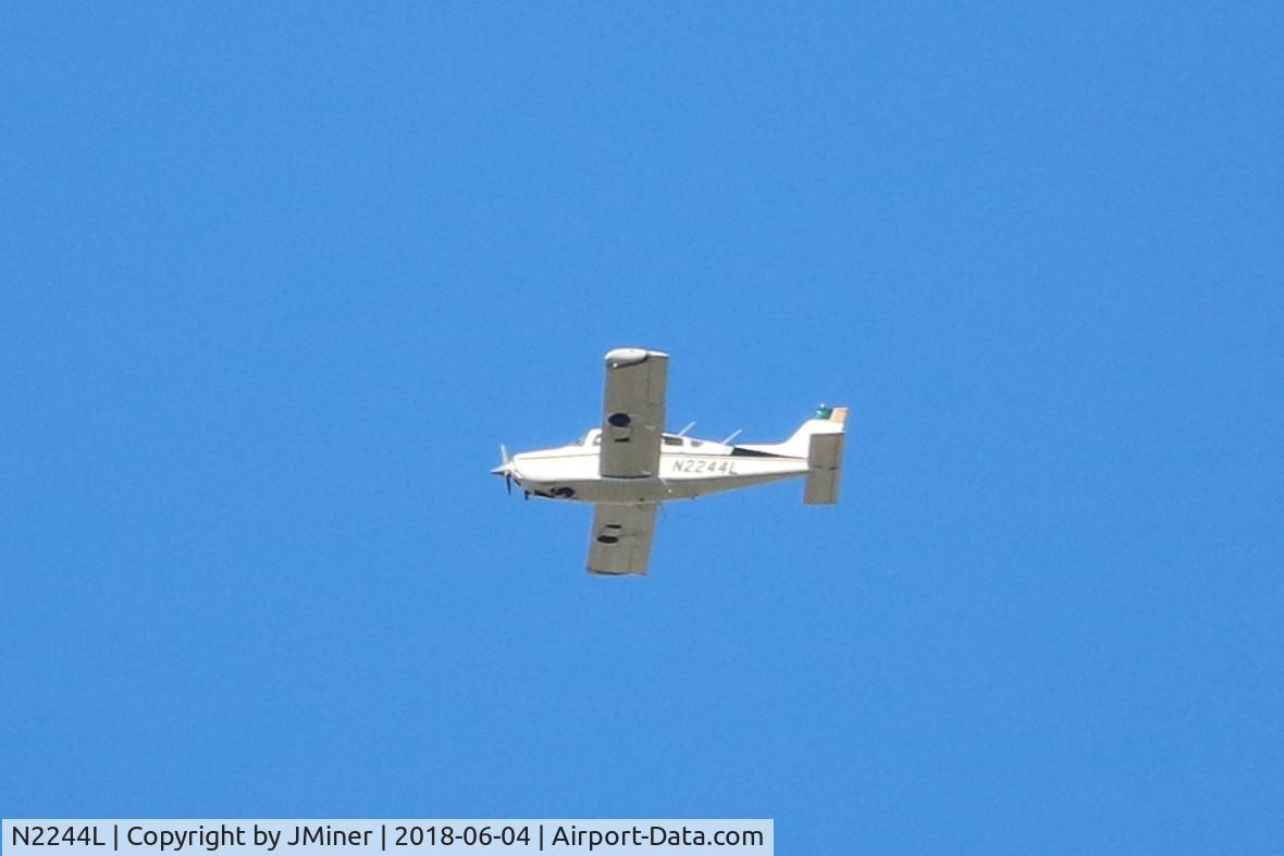 N2244L, 1976 Beech C24R C/N MC-458, Flying over Burlington IL.