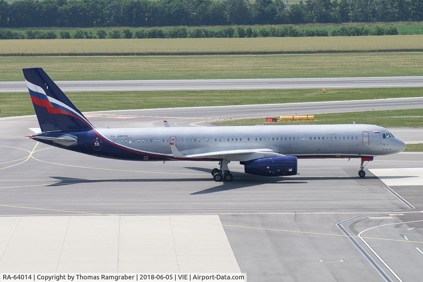RA-64014, 1993 Tupolev Tu-204 C/N 145074-4364014, RusJet Tupolev 204