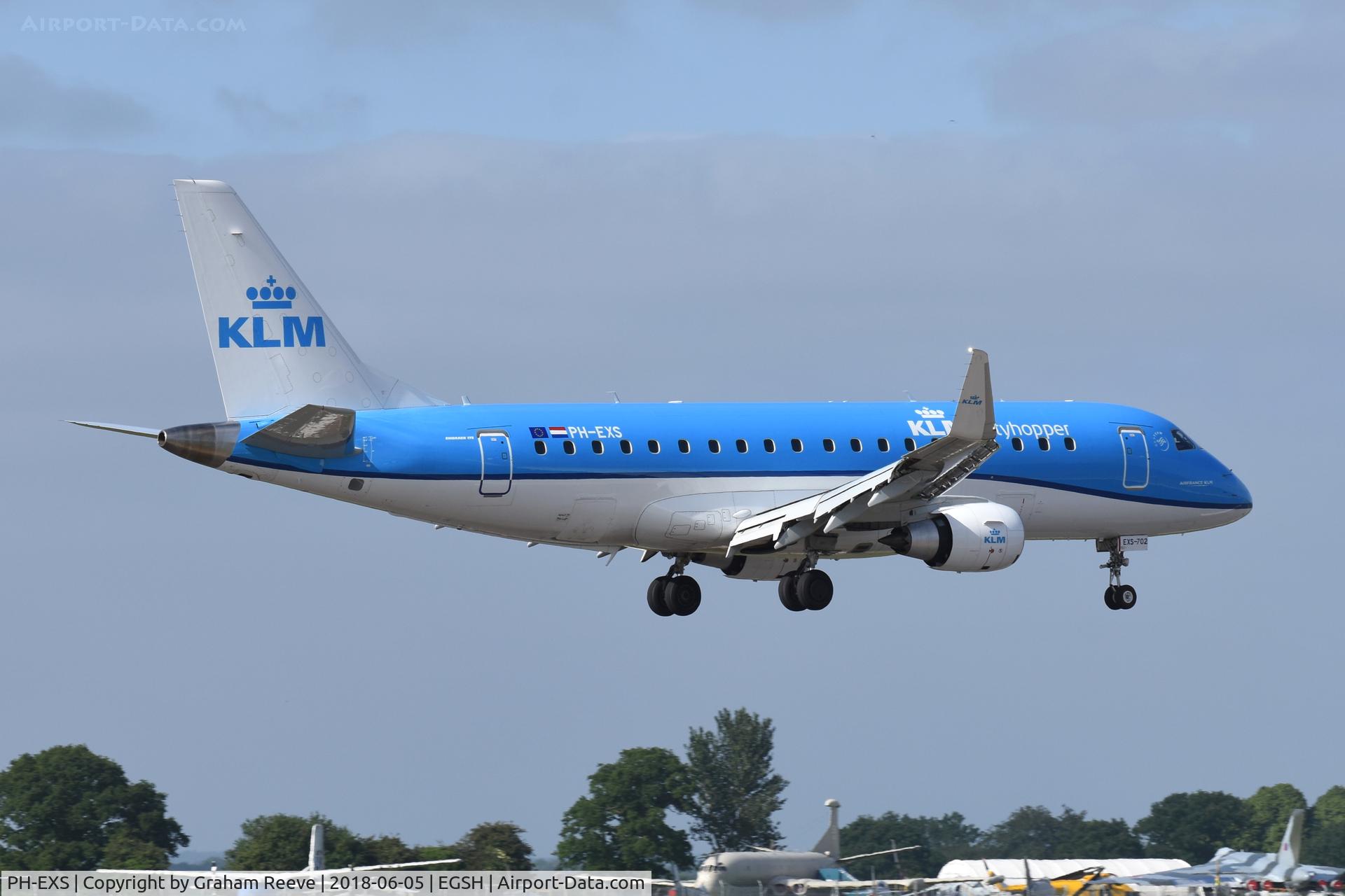 PH-EXS, 2017 Embraer 175STD (ERJ-170-200STD) C/N 17000702, Landing at Norwich.