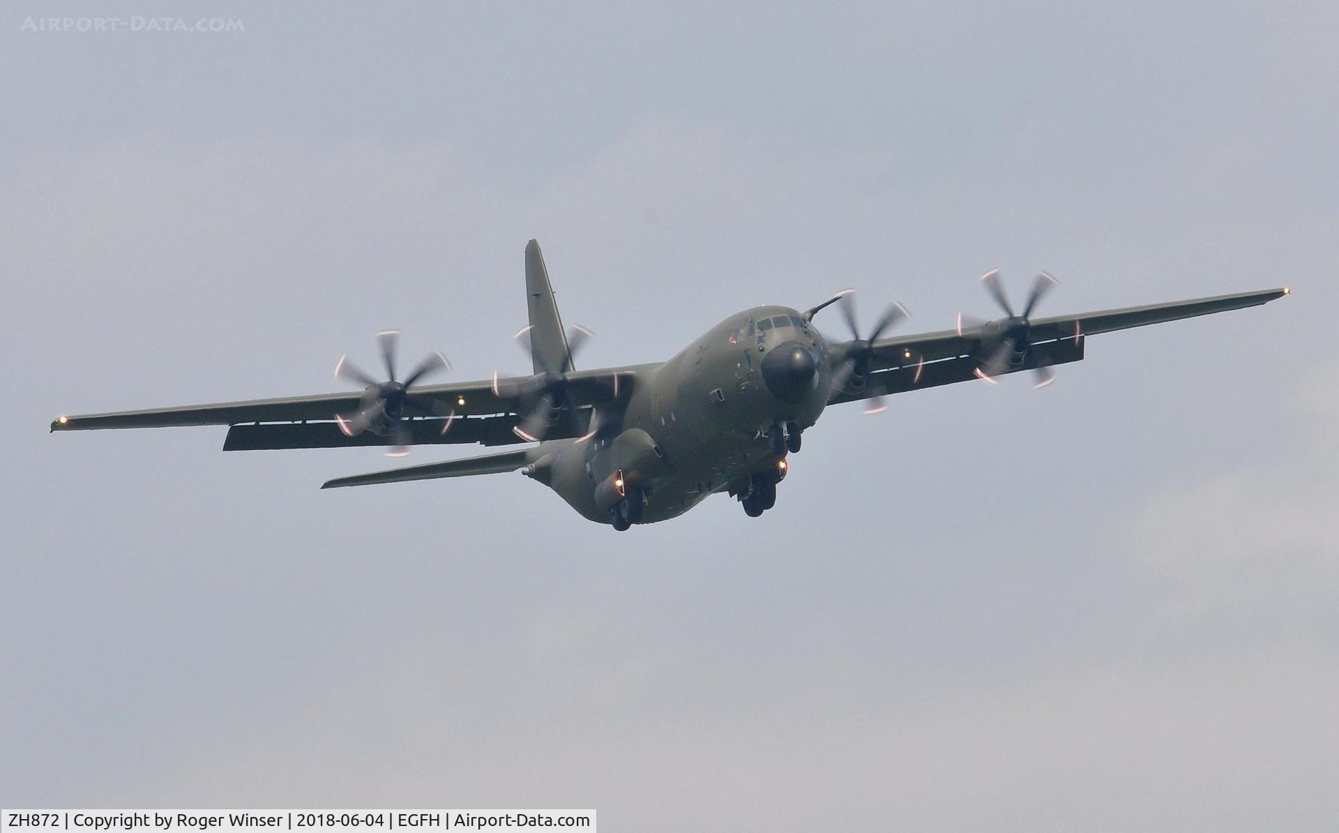 ZH872, 1997 Lockheed Martin C-130J-30 Hercules C.4 C/N 382-5456, RAF Hercules C.4 aircraft coded 872 approaching Runway 22.