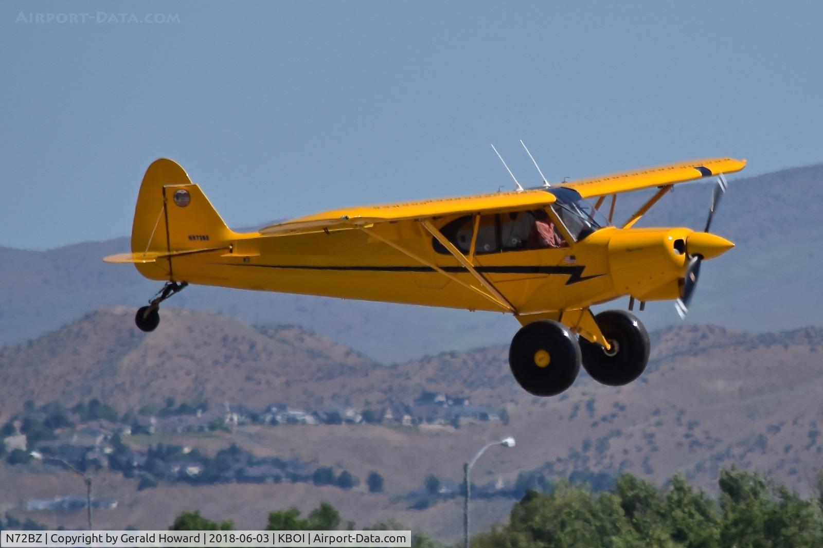 N72BZ, Piper PA-18 Super Cub Replica C/N 21, Landing RWY 10R.