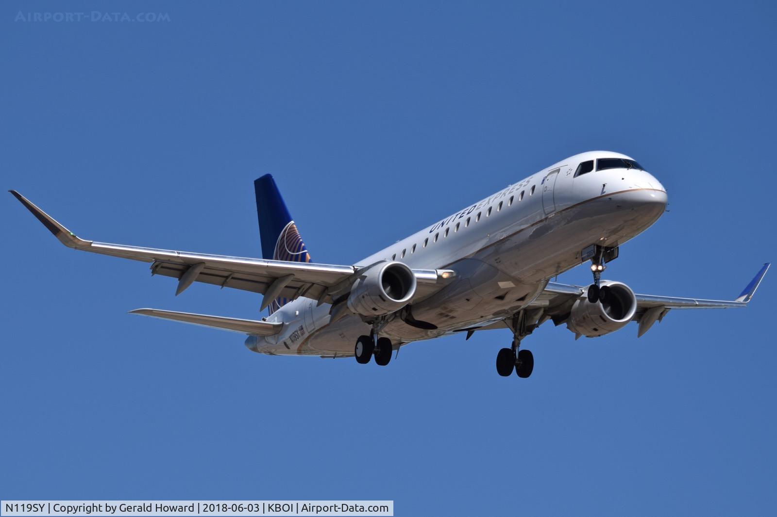 N119SY, 2014 Embraer 175LR (ERJ-170-200LR) C/N 17000421, On approach for RWY 10R.