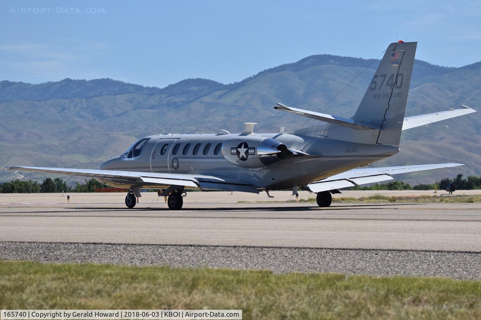 165740, 1999 Cessna UC-35C Citation Ultra C/N 560-0524, Taxiing to RWY 10R. USMC 4th MAW, NAS New Orleans, LA.