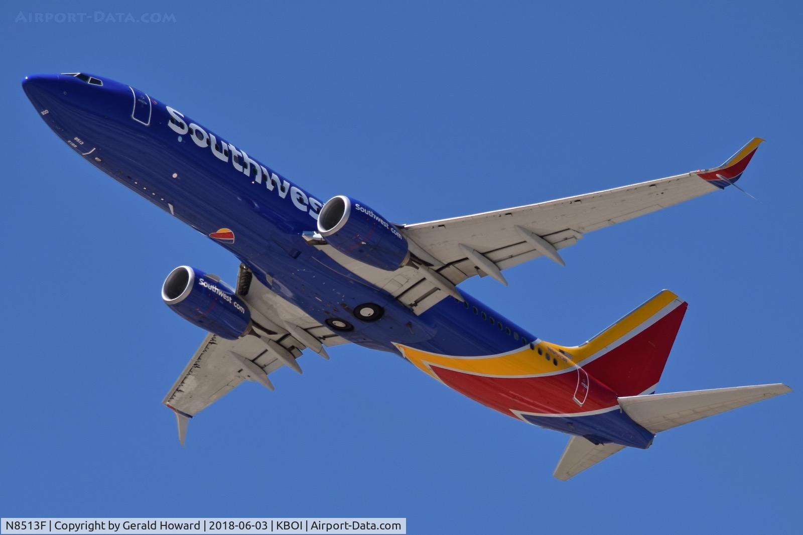 N8513F, 2016 Boeing 737-8H4 C/N 36976, Departing BOI.