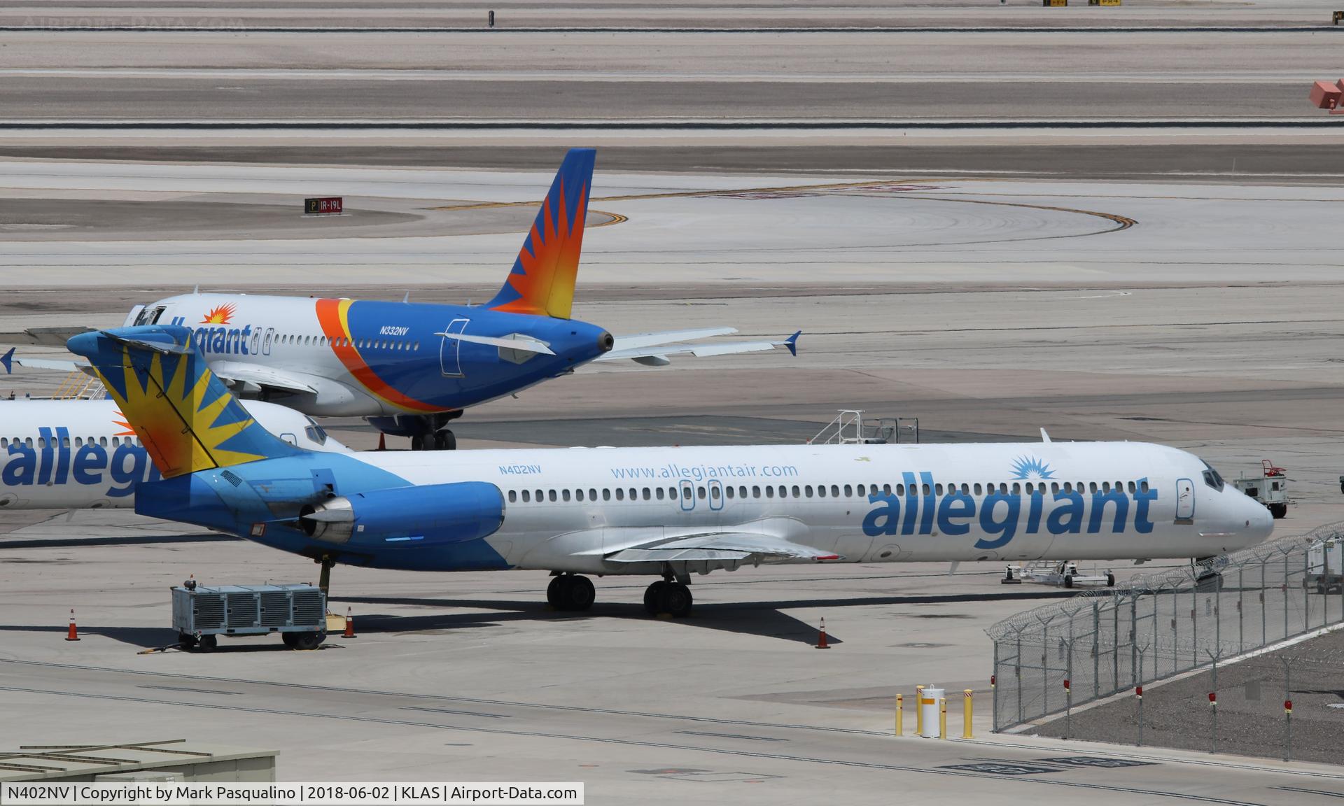 N402NV, 1989 McDonnell Douglas MD-88 C/N 49763, MD-88