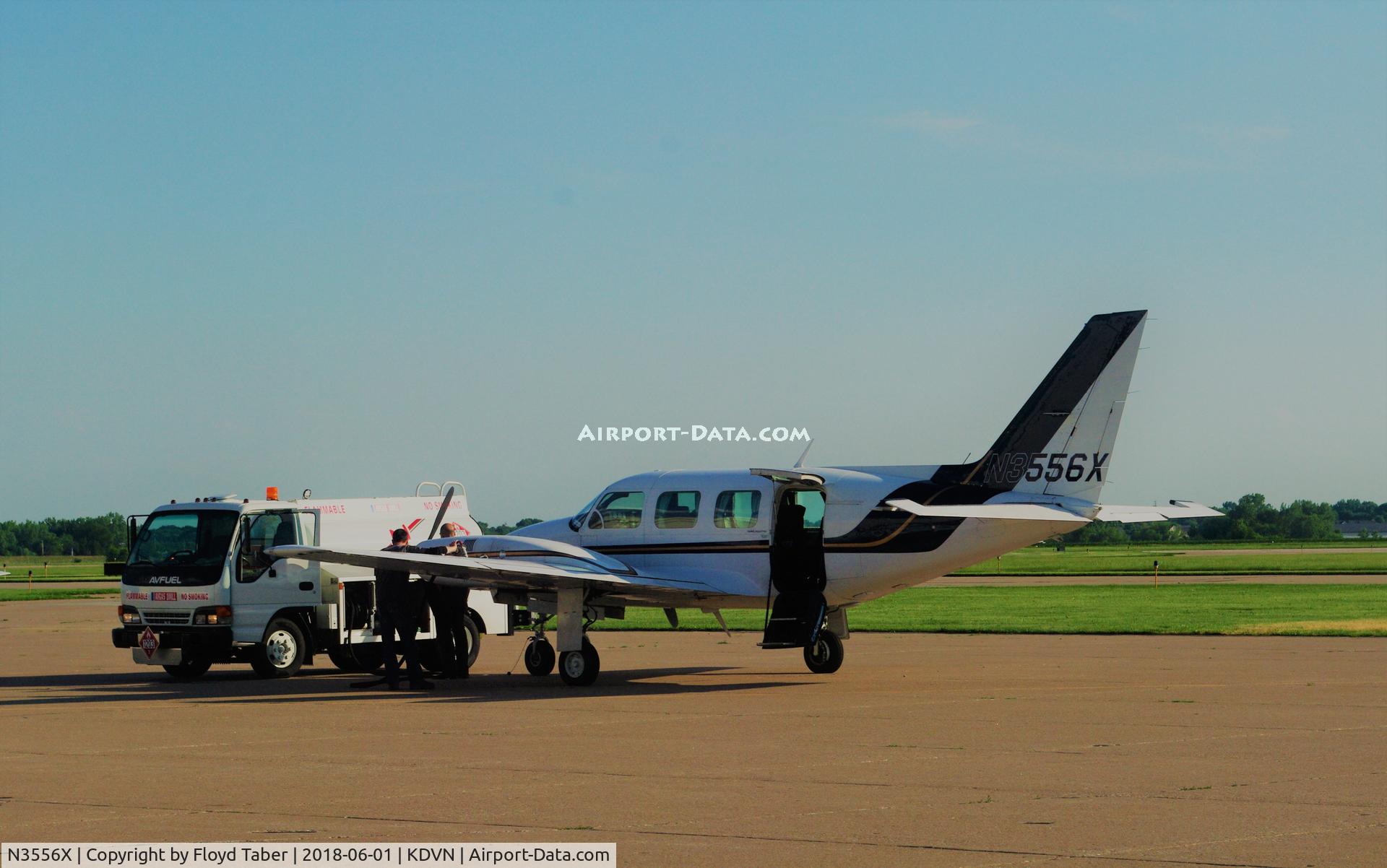N3556X, 1980 Piper PA-31-310 Navajo C/N 31-8012042, Being Fueled at Carver Aero