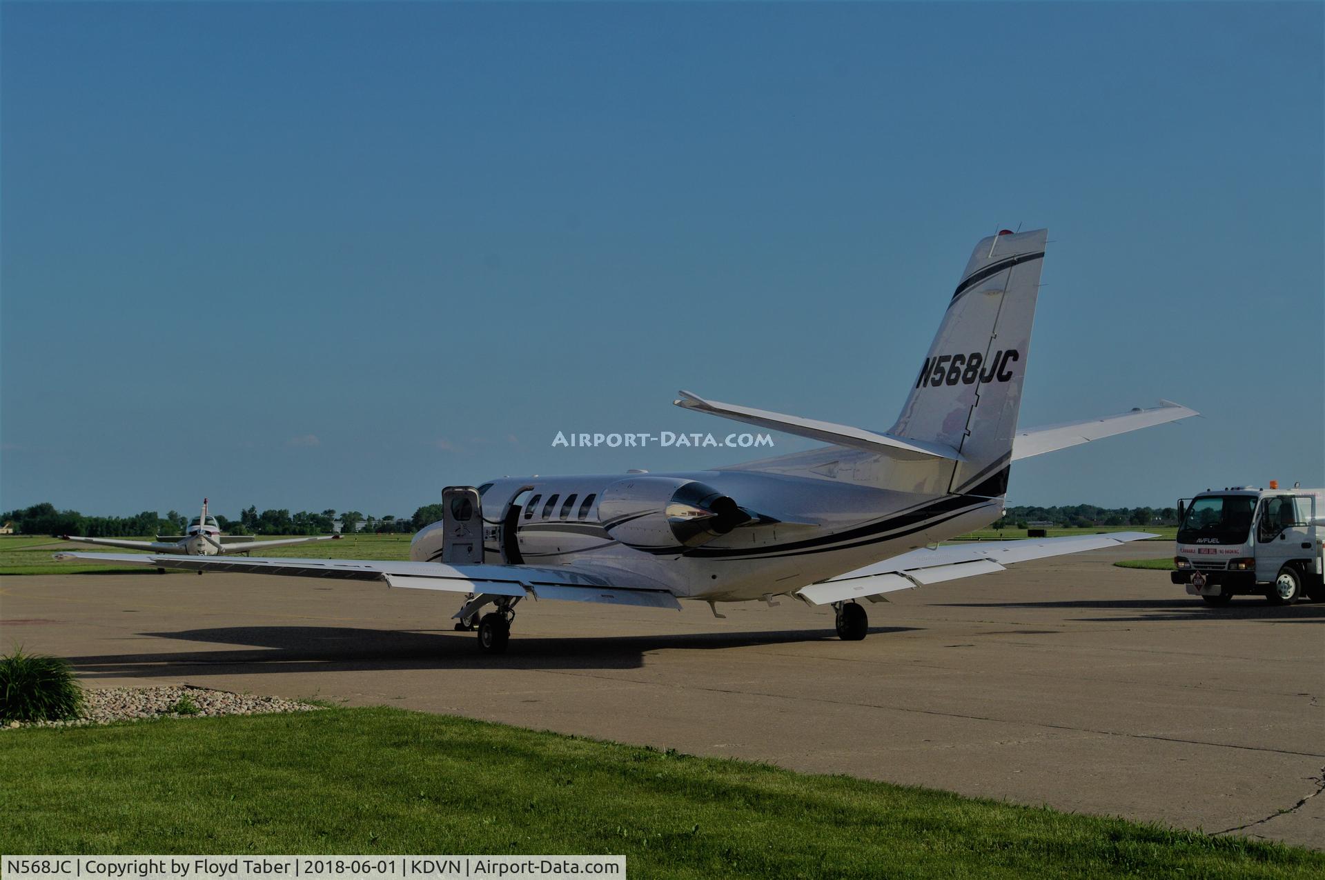 N568JC, 1994 Cessna 560 Citation Ultra C/N 560-0283, On the ramp