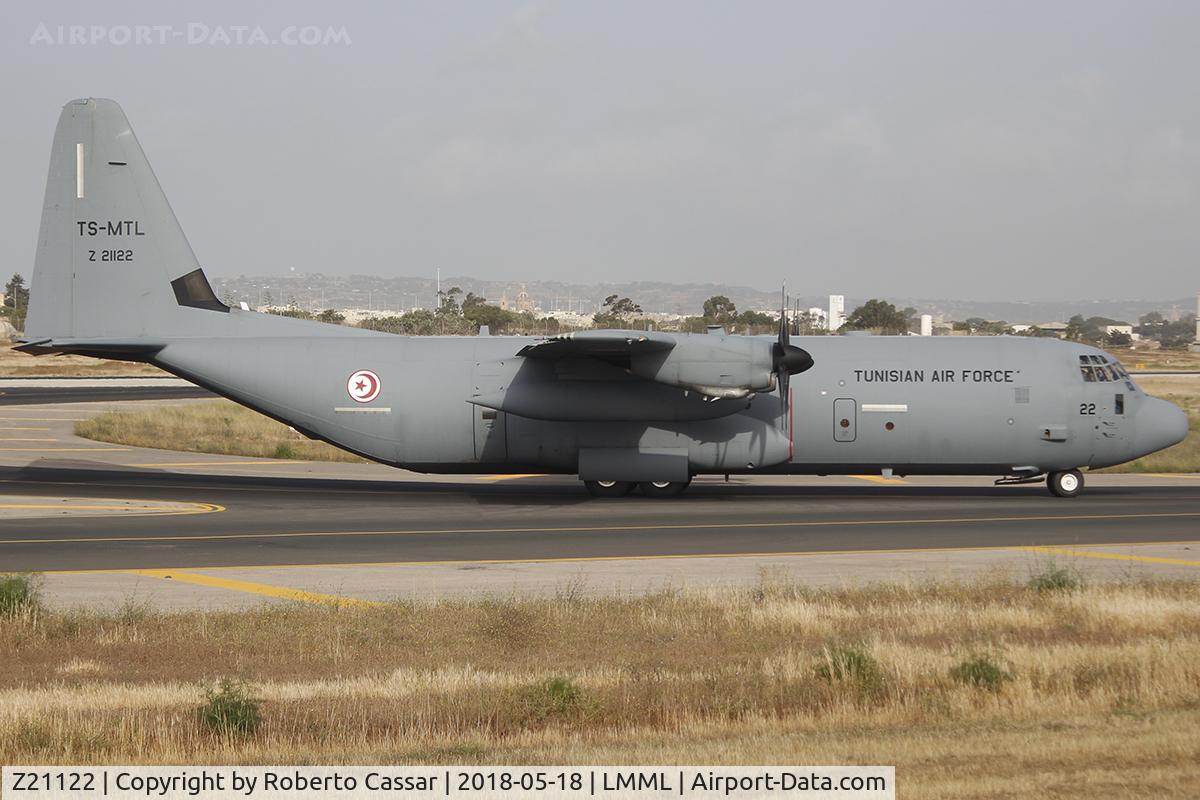 Z21122, 2012 Lockheed Martin C-130J-30 Super Hercules C/N 382-5758, Entering Park 9
