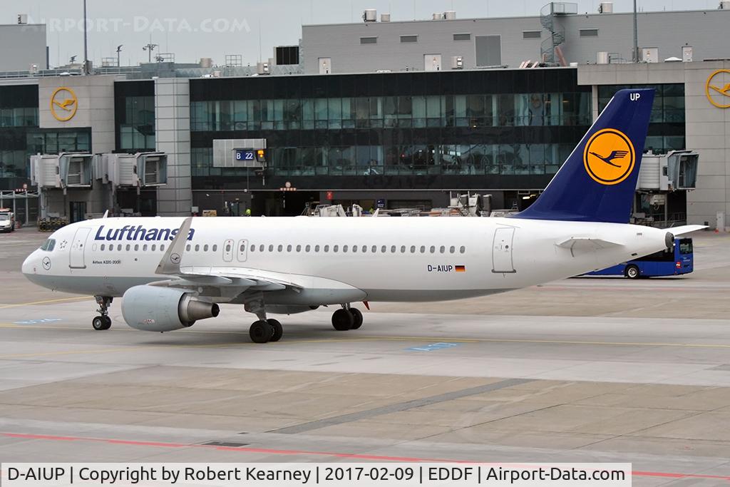 D-AIUP, 2015 Airbus A320-214 C/N 6807, Shortly after pushback, readying for departure