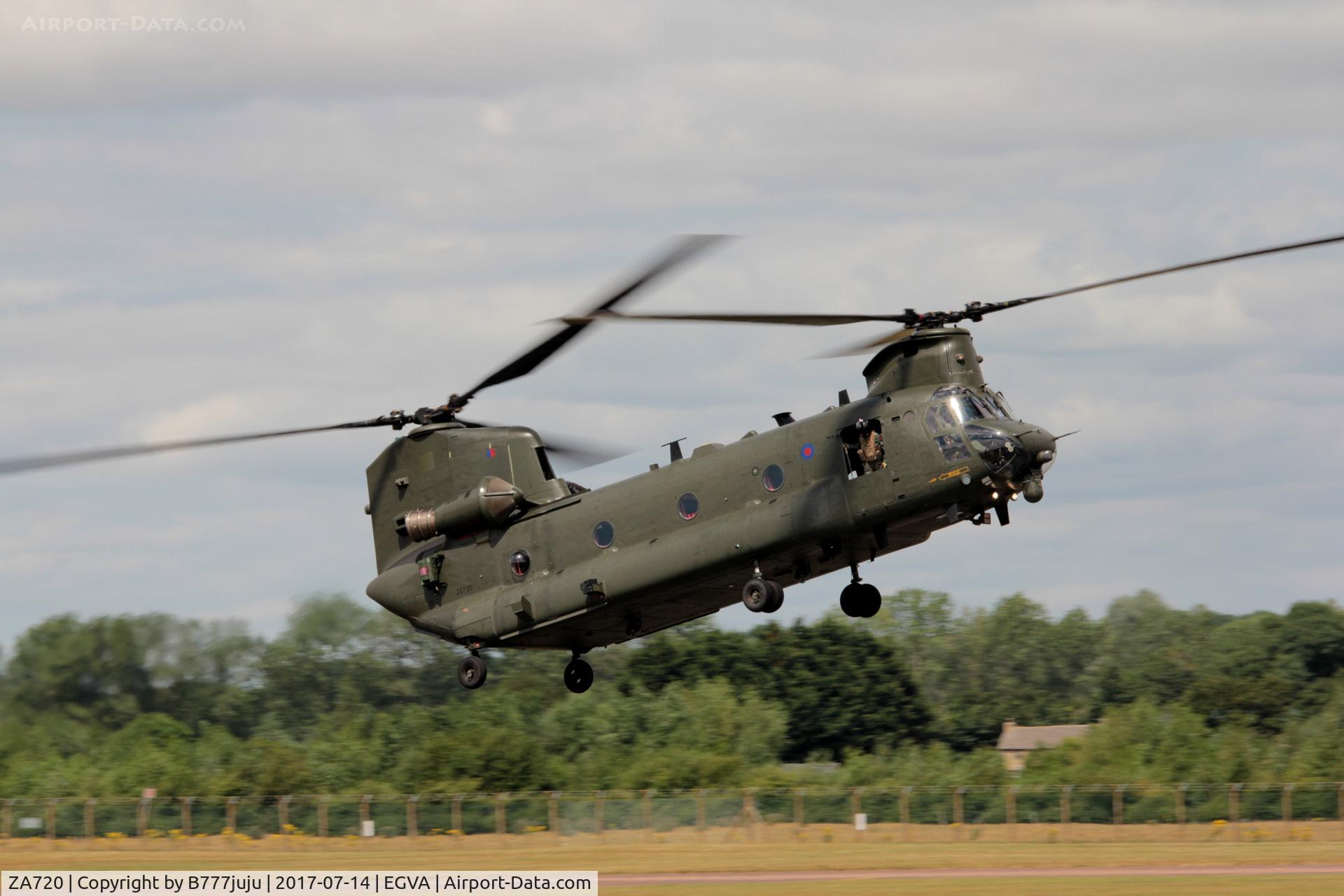 ZA720, Boeing Vertol Chinook HC.4 C/N MA032/M7020, at TATOO 2017