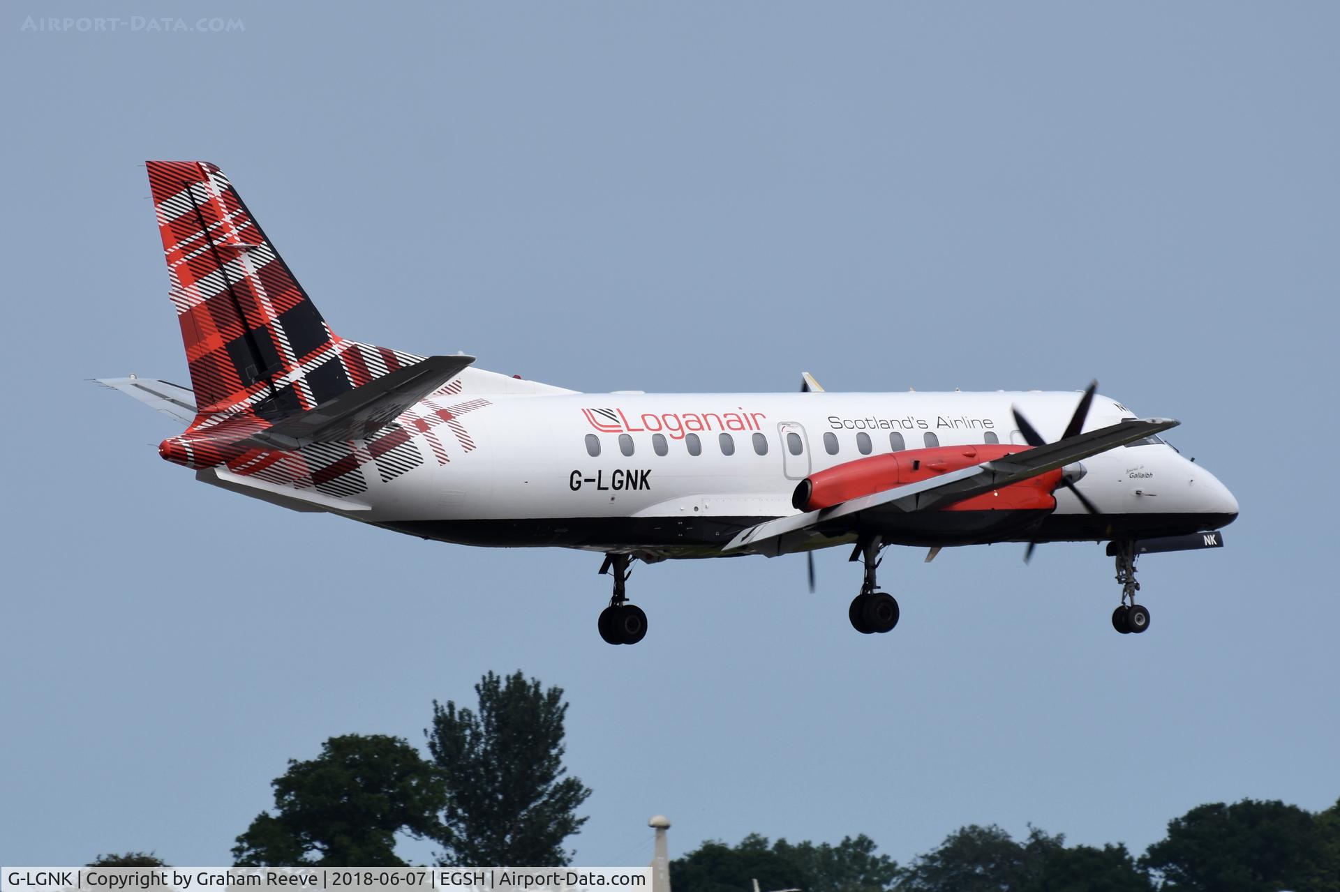 G-LGNK, 1990 Saab 340B C/N 340B-185, Landing at Norwich.