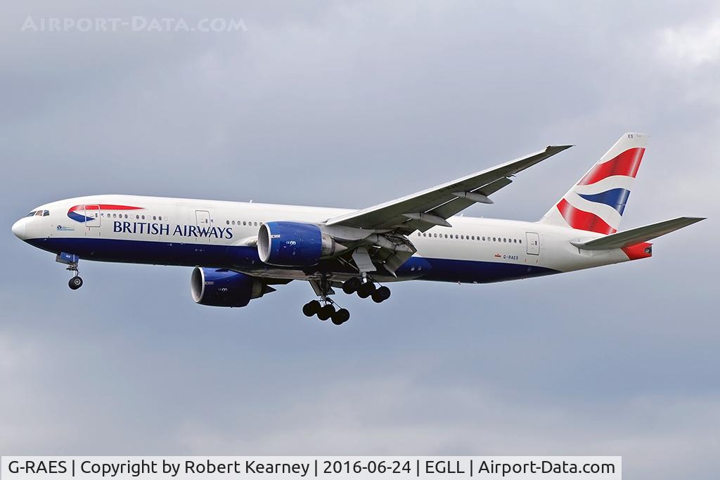 G-RAES, 1997 Boeing 777-236 C/N 27491, On short final